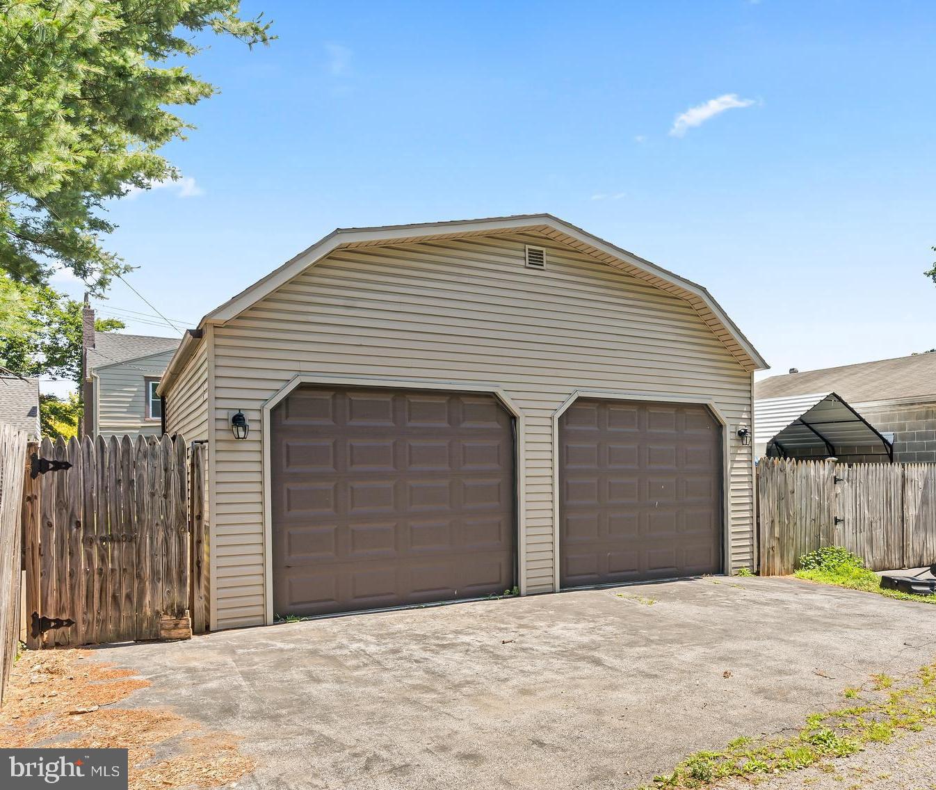 HAGERSTOWN - Residential