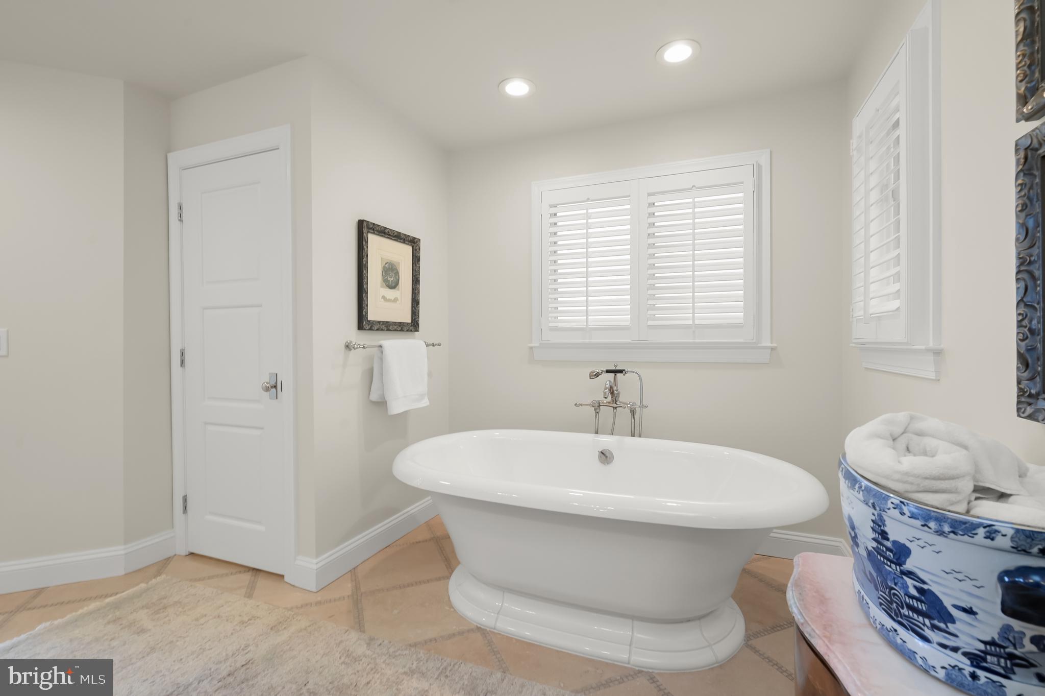 EASTPORT - Residential