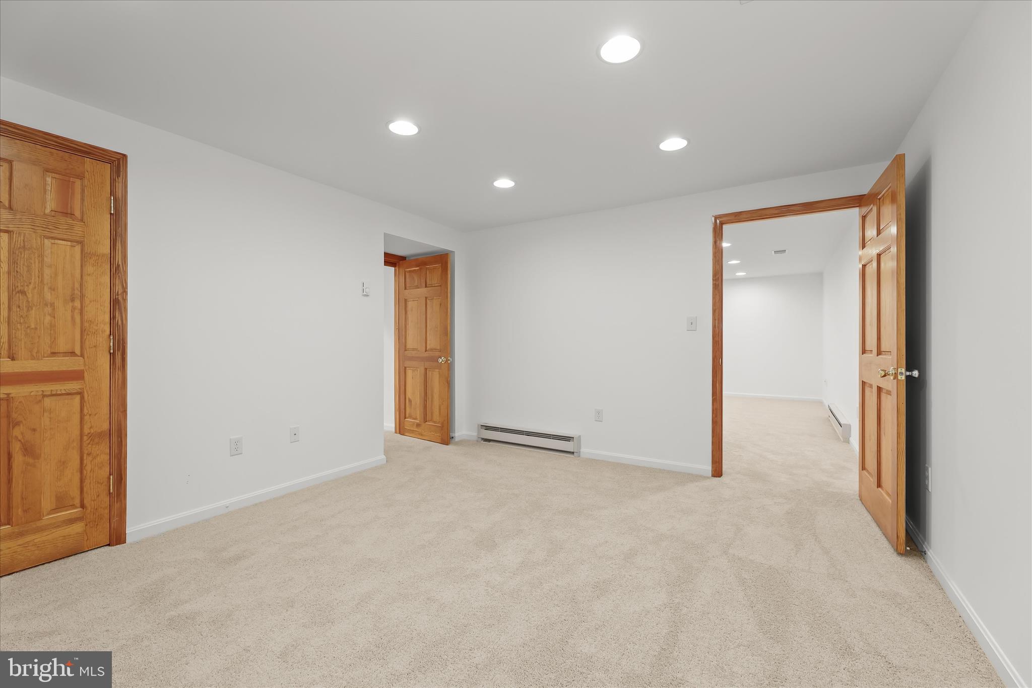 HIGHLAND LAKE - Residential