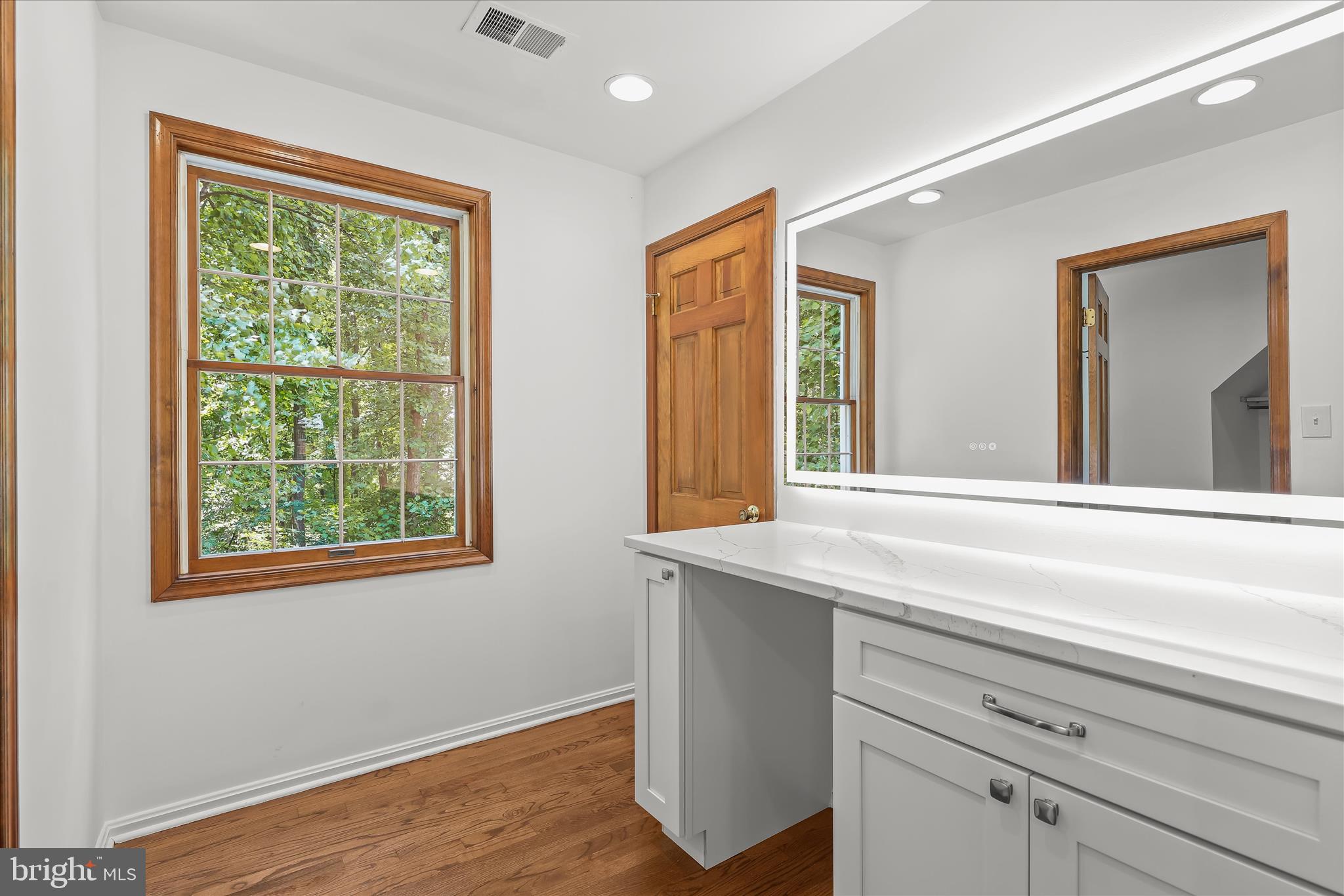 HIGHLAND LAKE - Residential