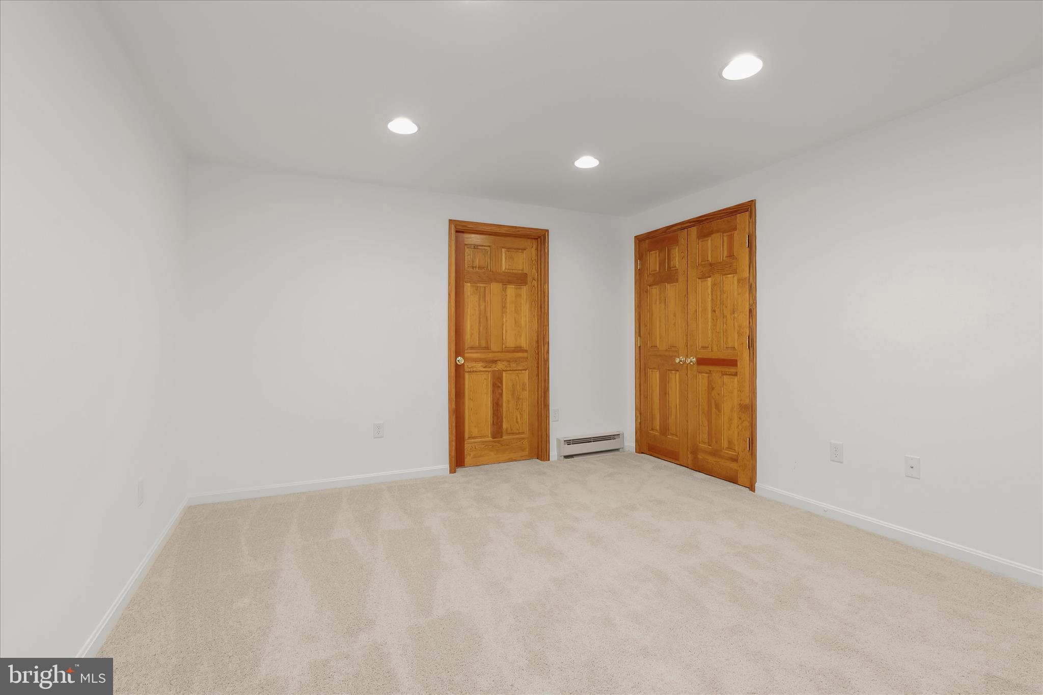 HIGHLAND LAKE - Residential