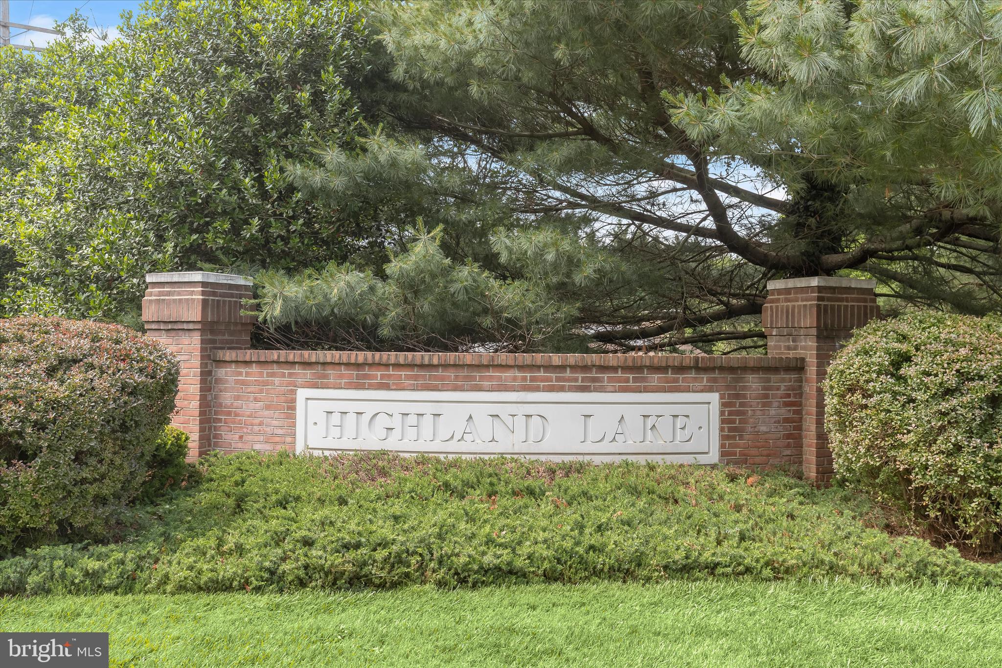 HIGHLAND LAKE - Residential
