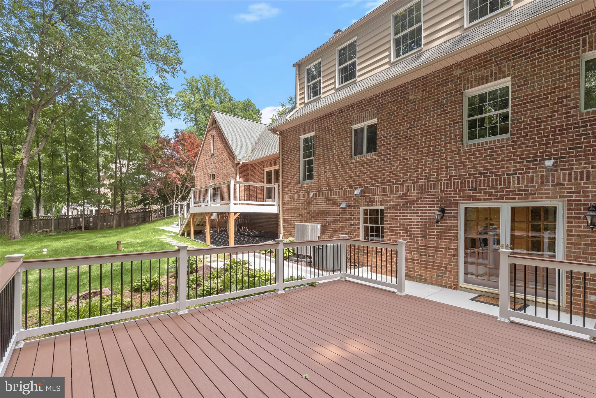 HIGHLAND LAKE - Residential