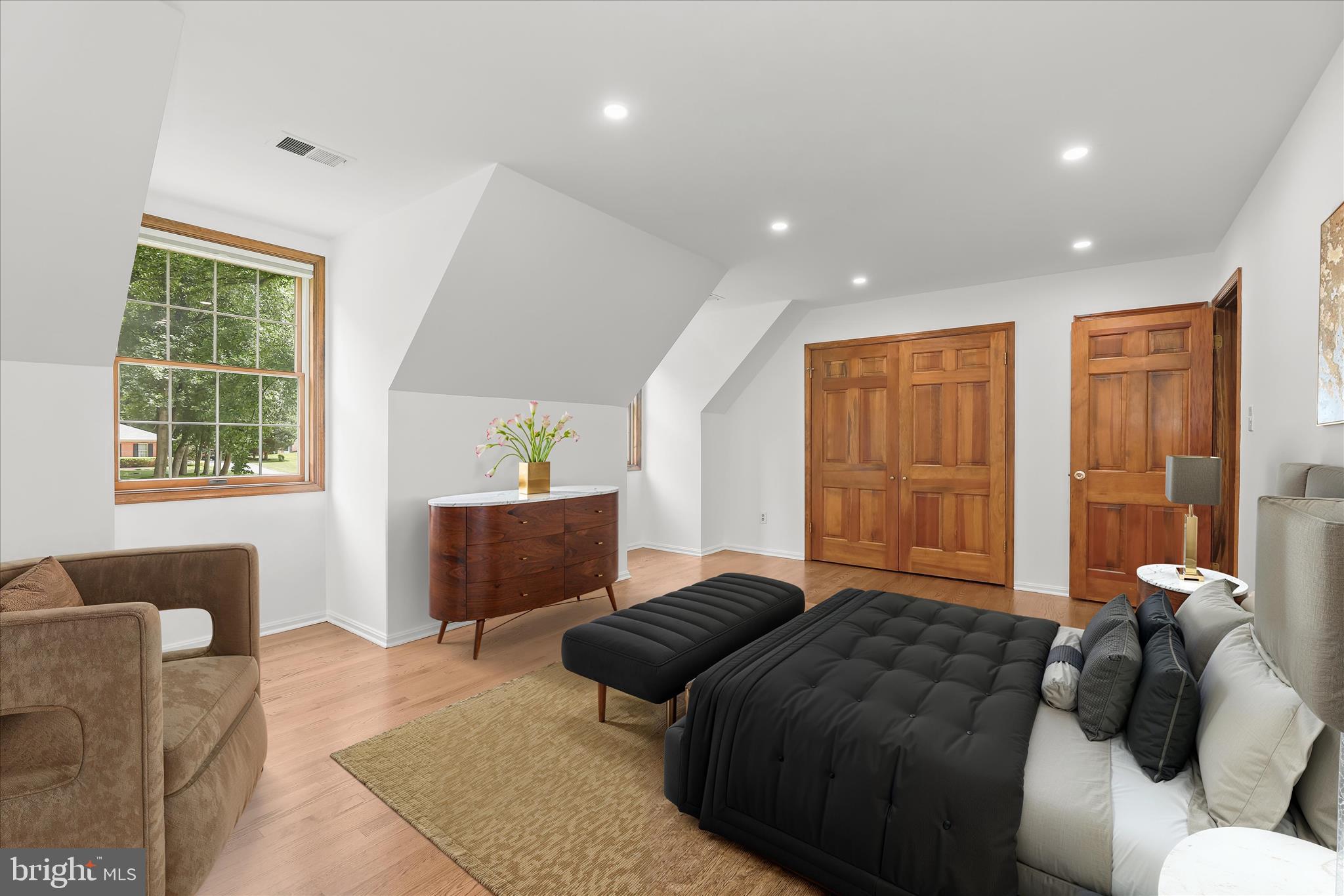 HIGHLAND LAKE - Residential