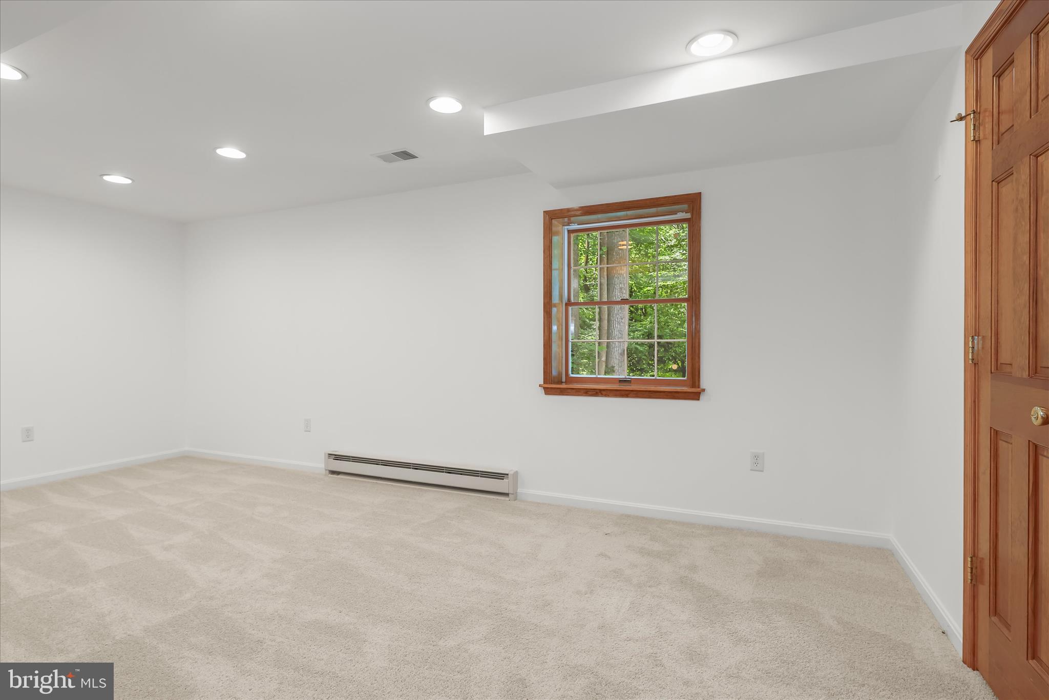 HIGHLAND LAKE - Residential