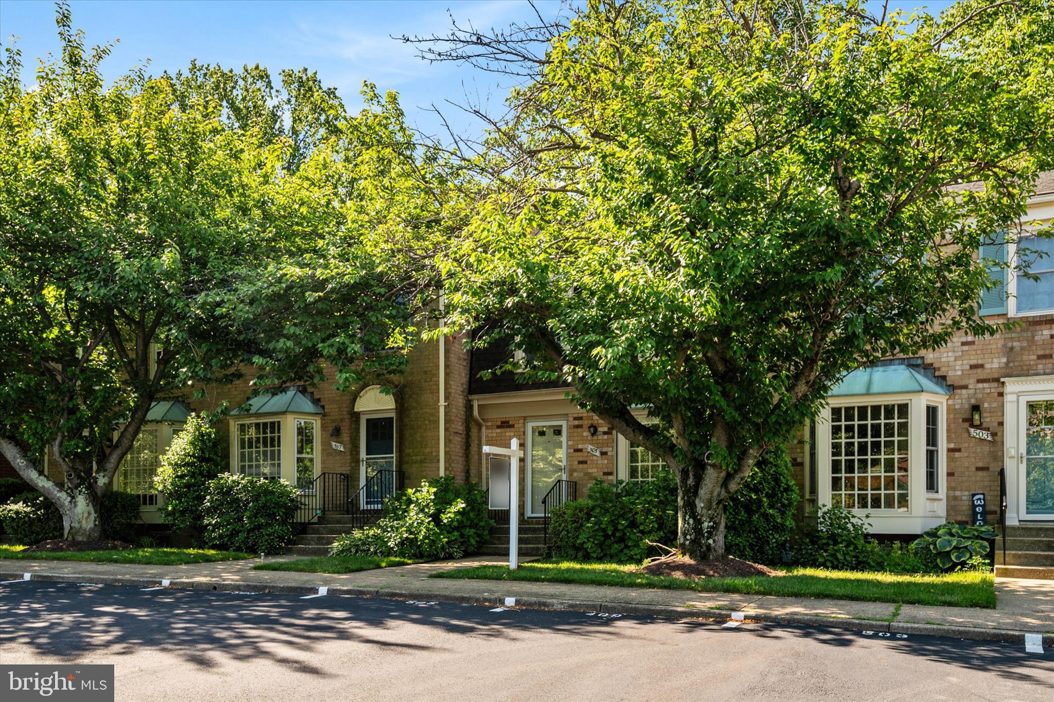 OAKMONT - Residential
