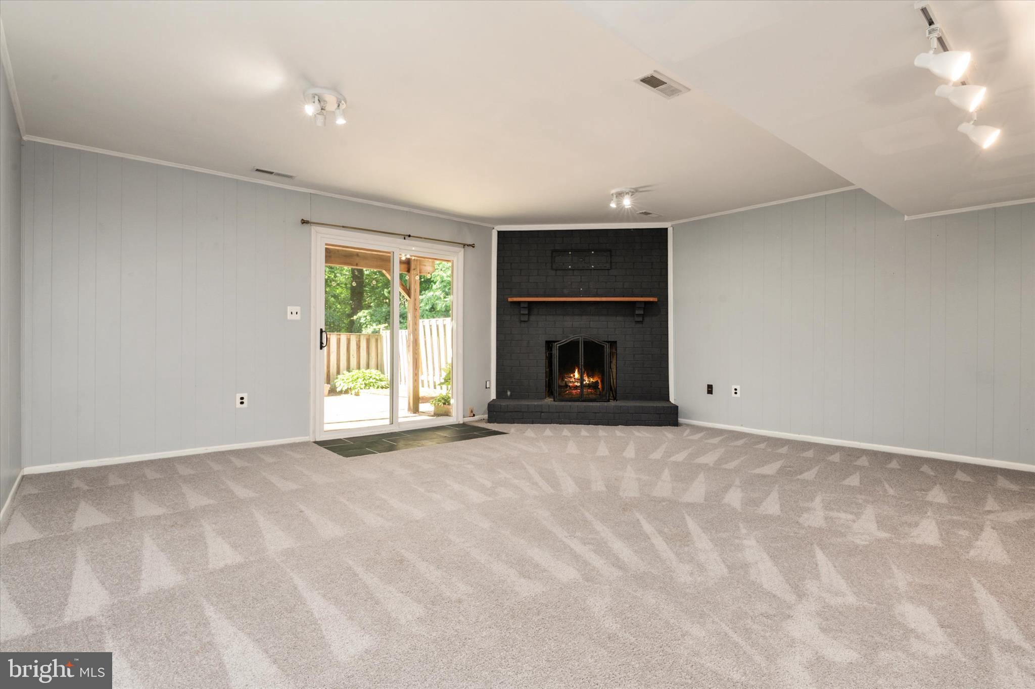 OAKMONT - Residential