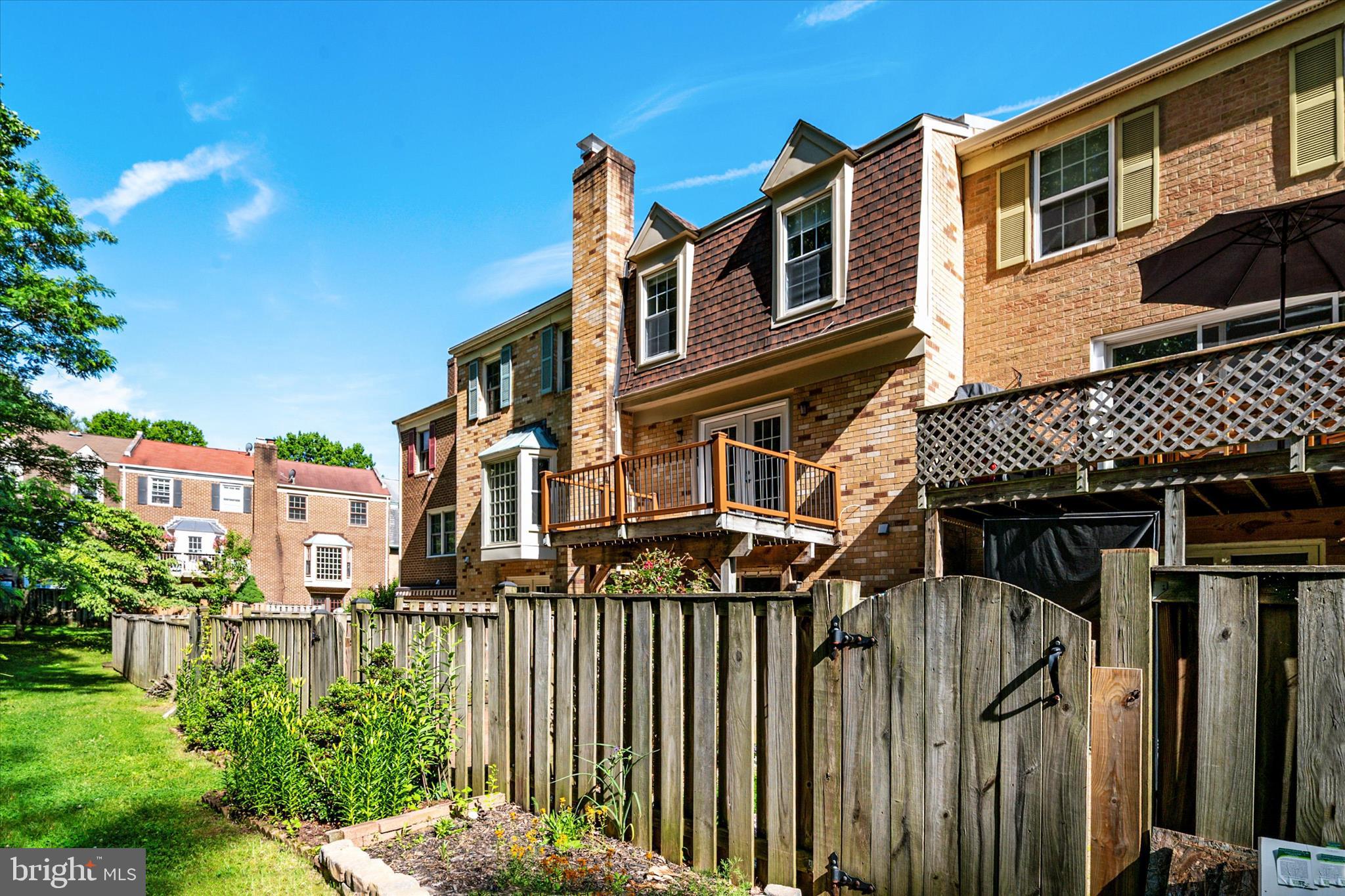 OAKMONT - Residential