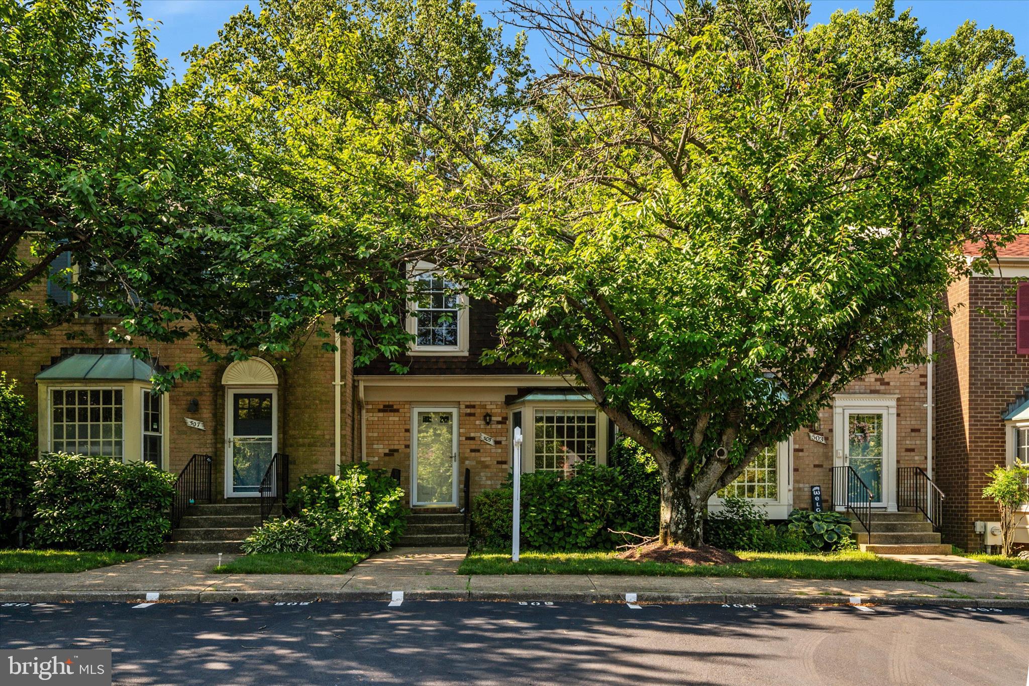 OAKMONT - Residential