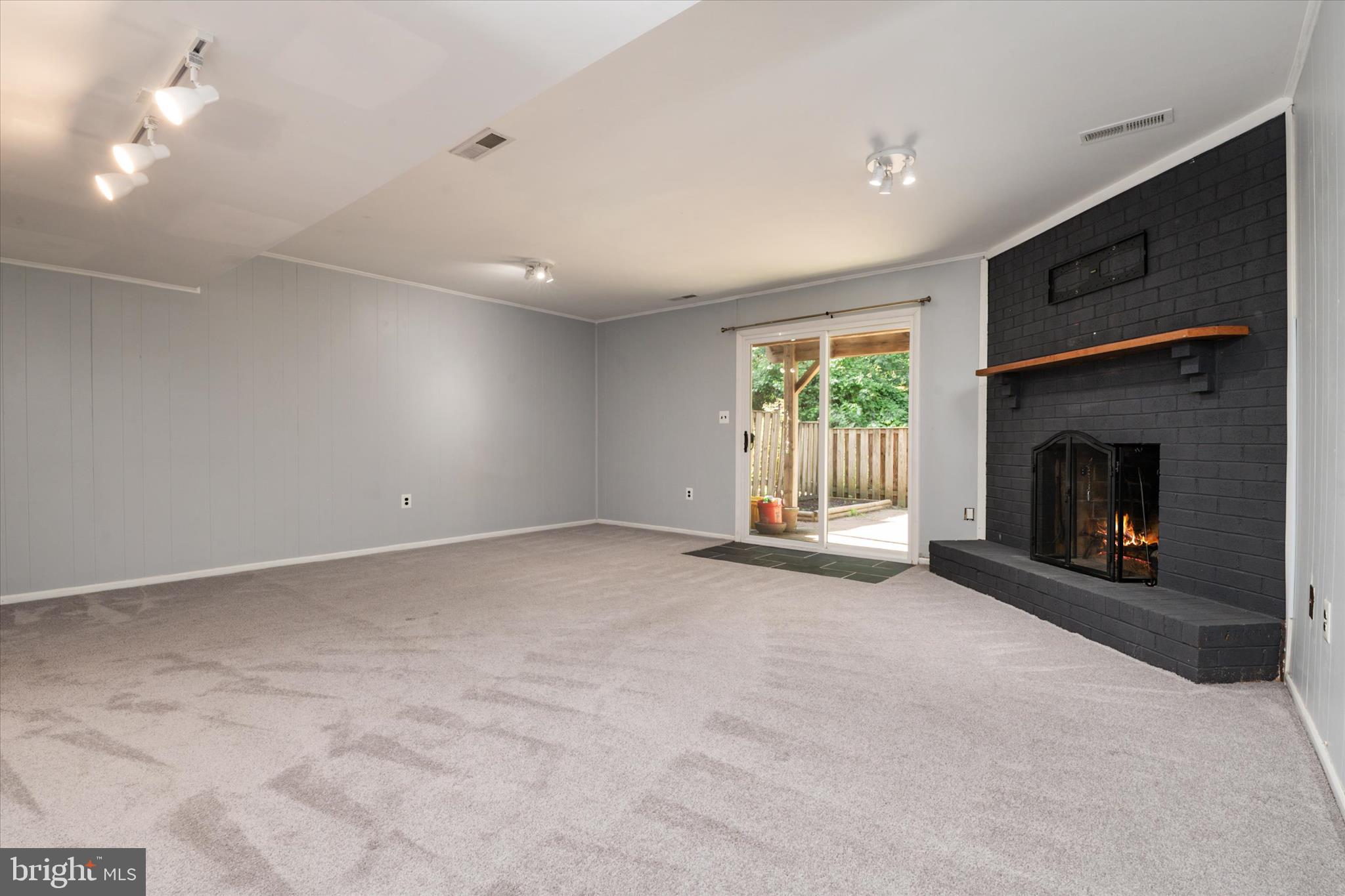 OAKMONT - Residential