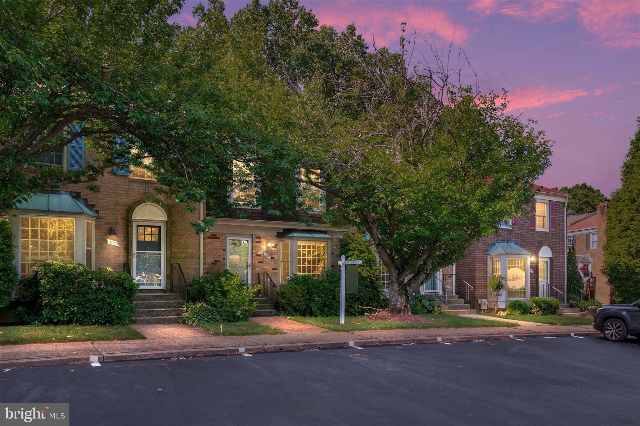 OAKMONT - Residential