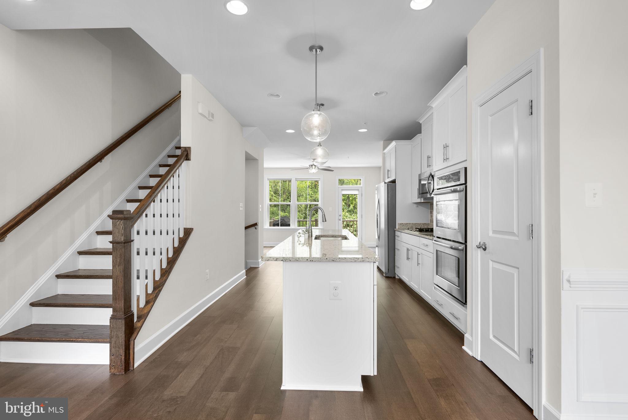 RIVERDALE PARK - Residential