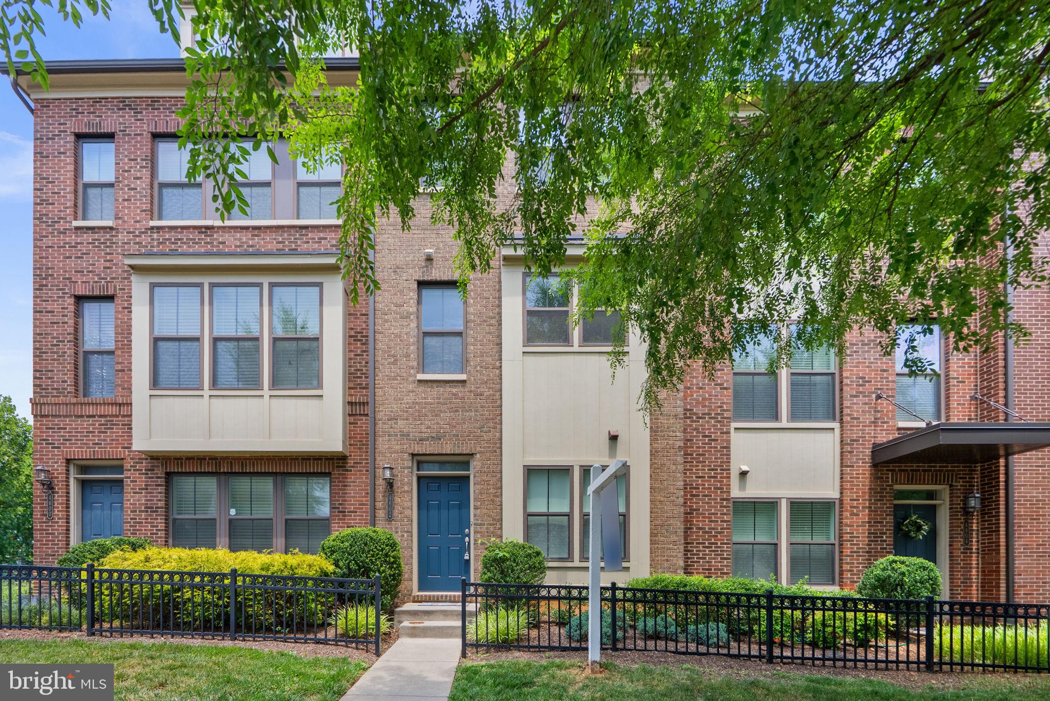 RIVERDALE PARK - Residential
