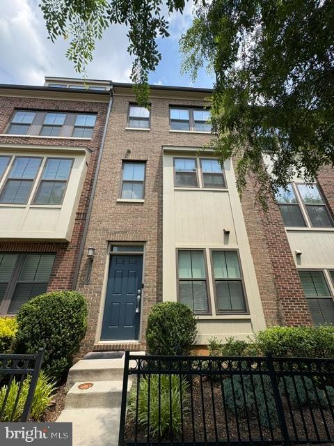 RIVERDALE PARK - Residential