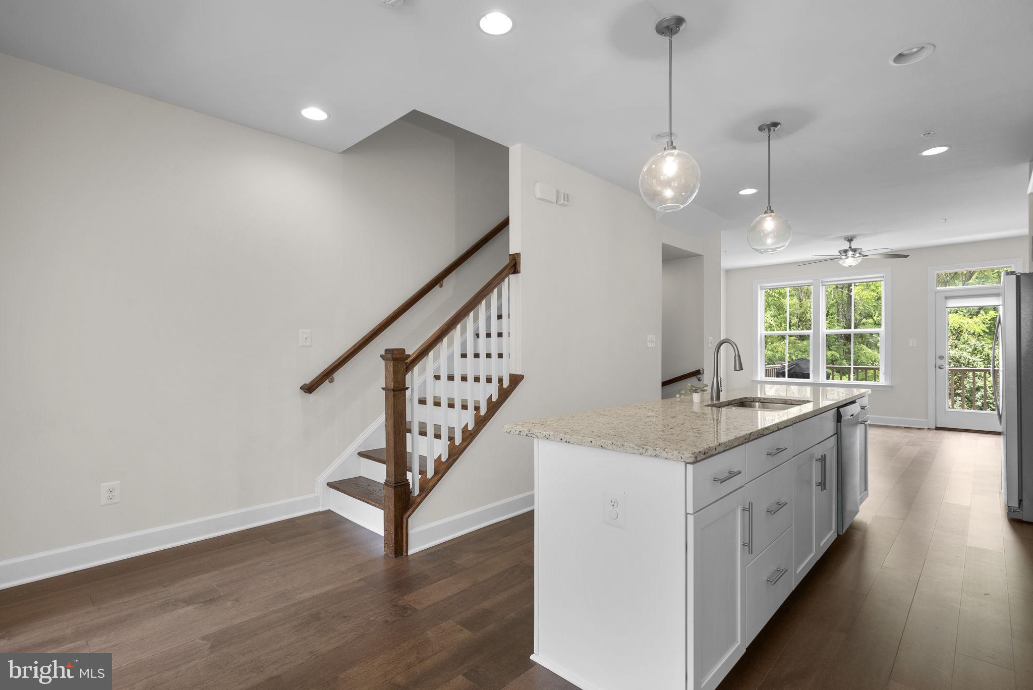 RIVERDALE PARK - Residential