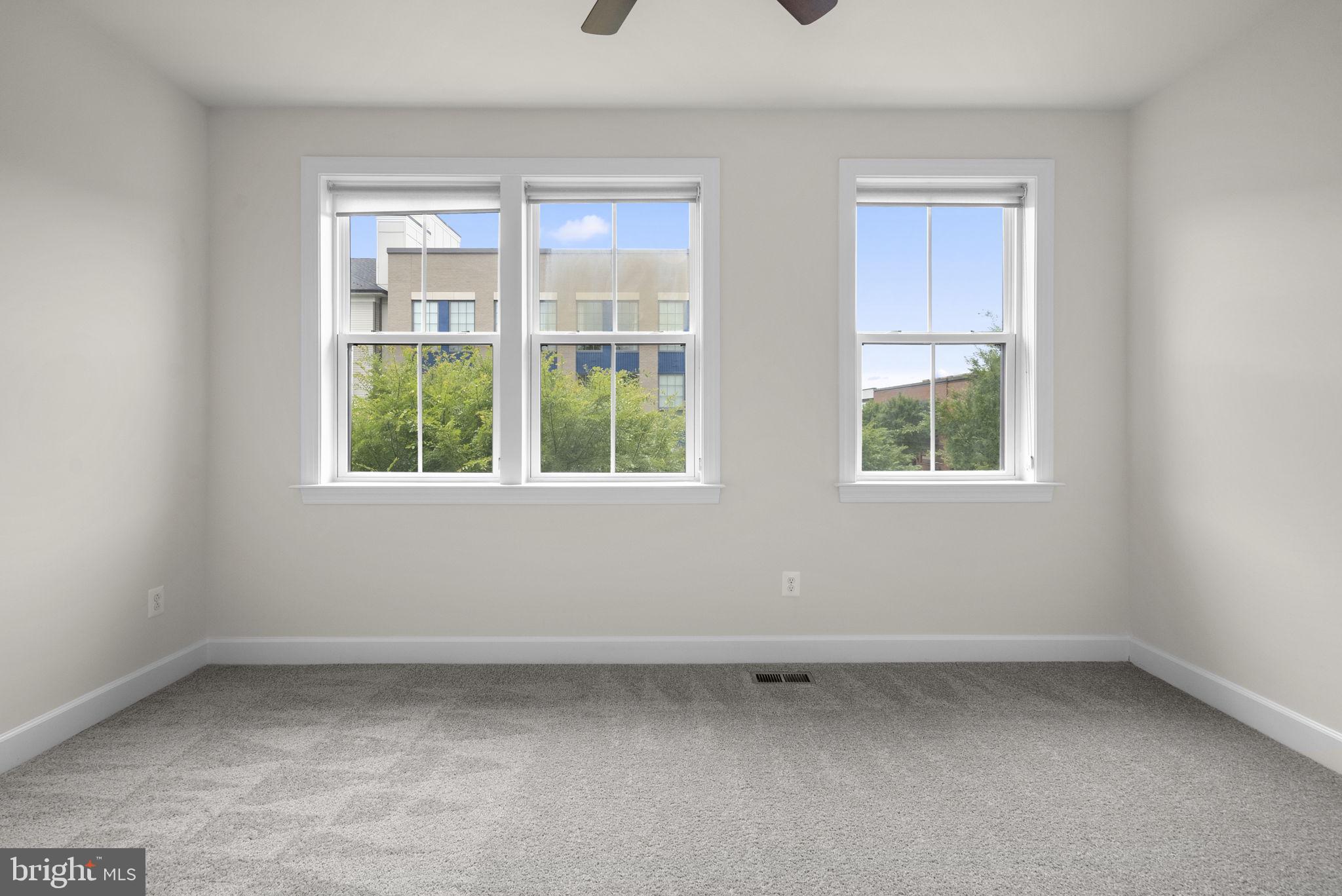 RIVERDALE PARK - Residential