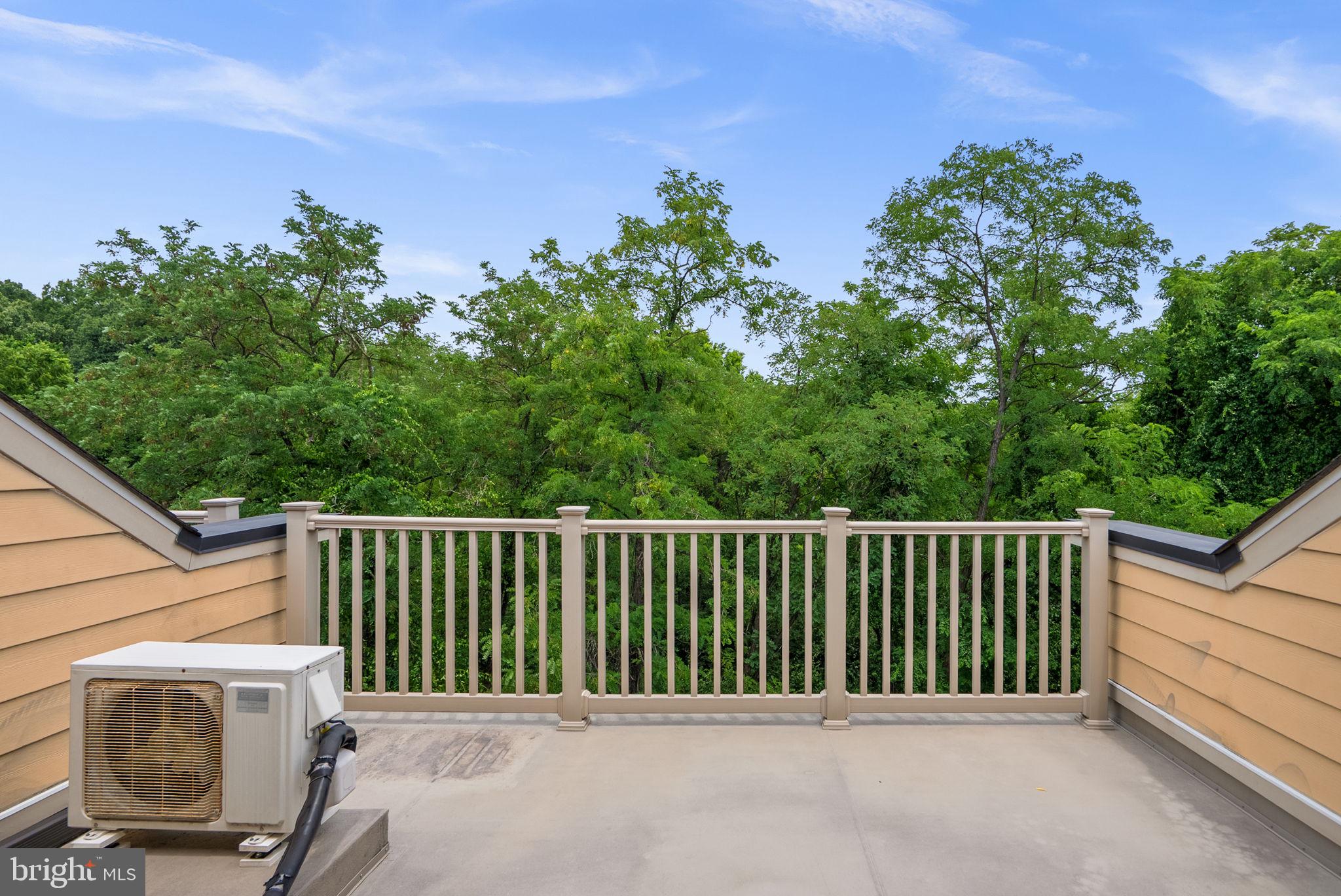 RIVERDALE PARK - Residential