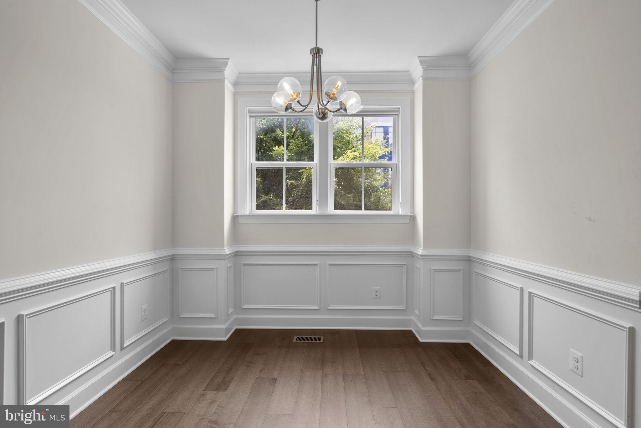 RIVERDALE PARK - Residential