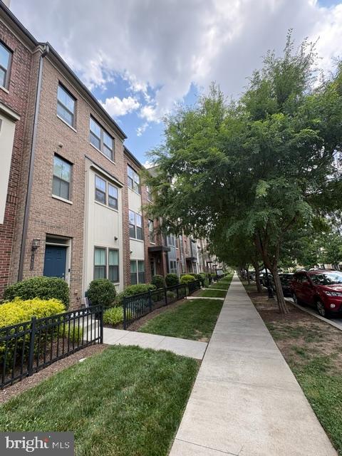 RIVERDALE PARK - Residential