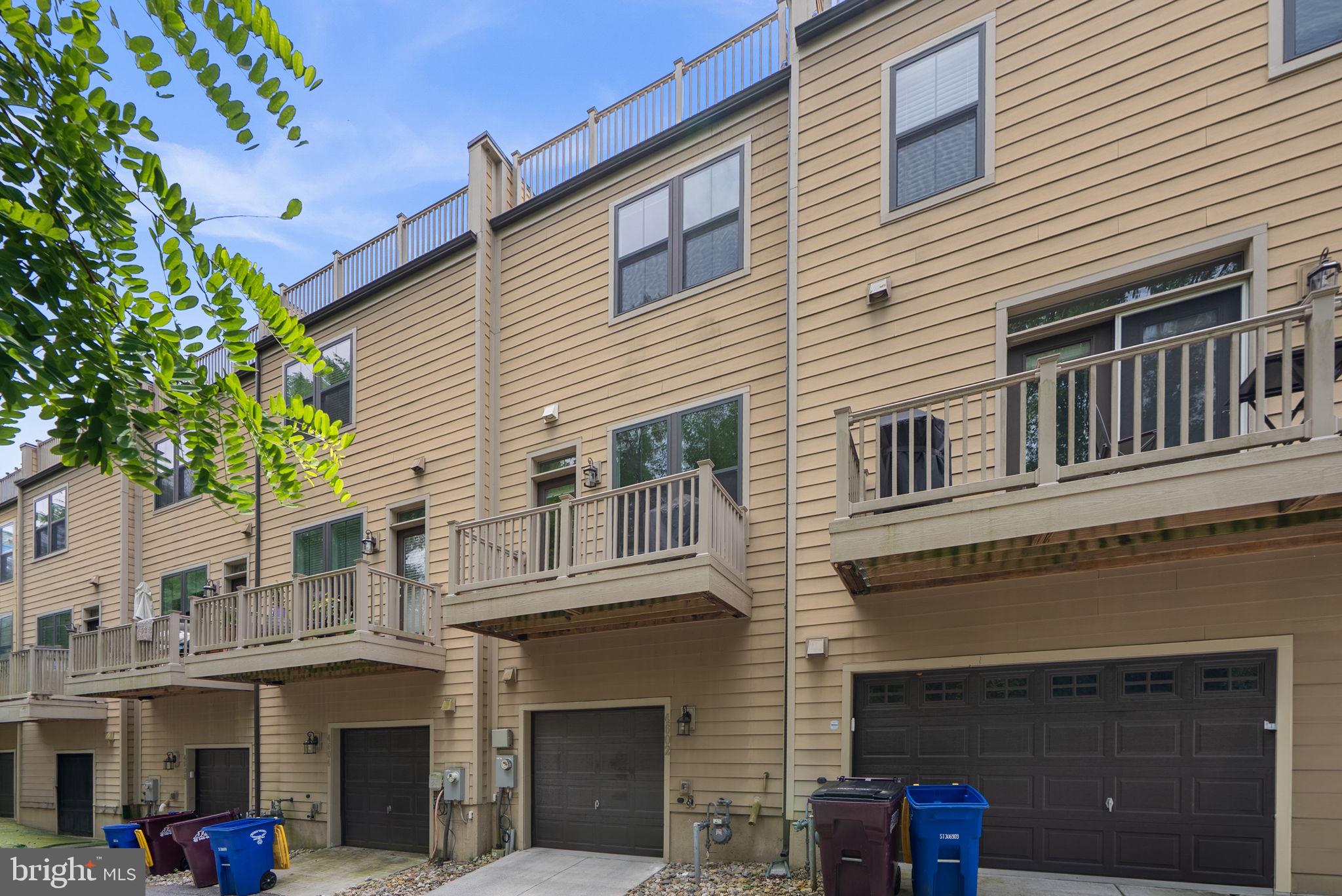 RIVERDALE PARK - Residential