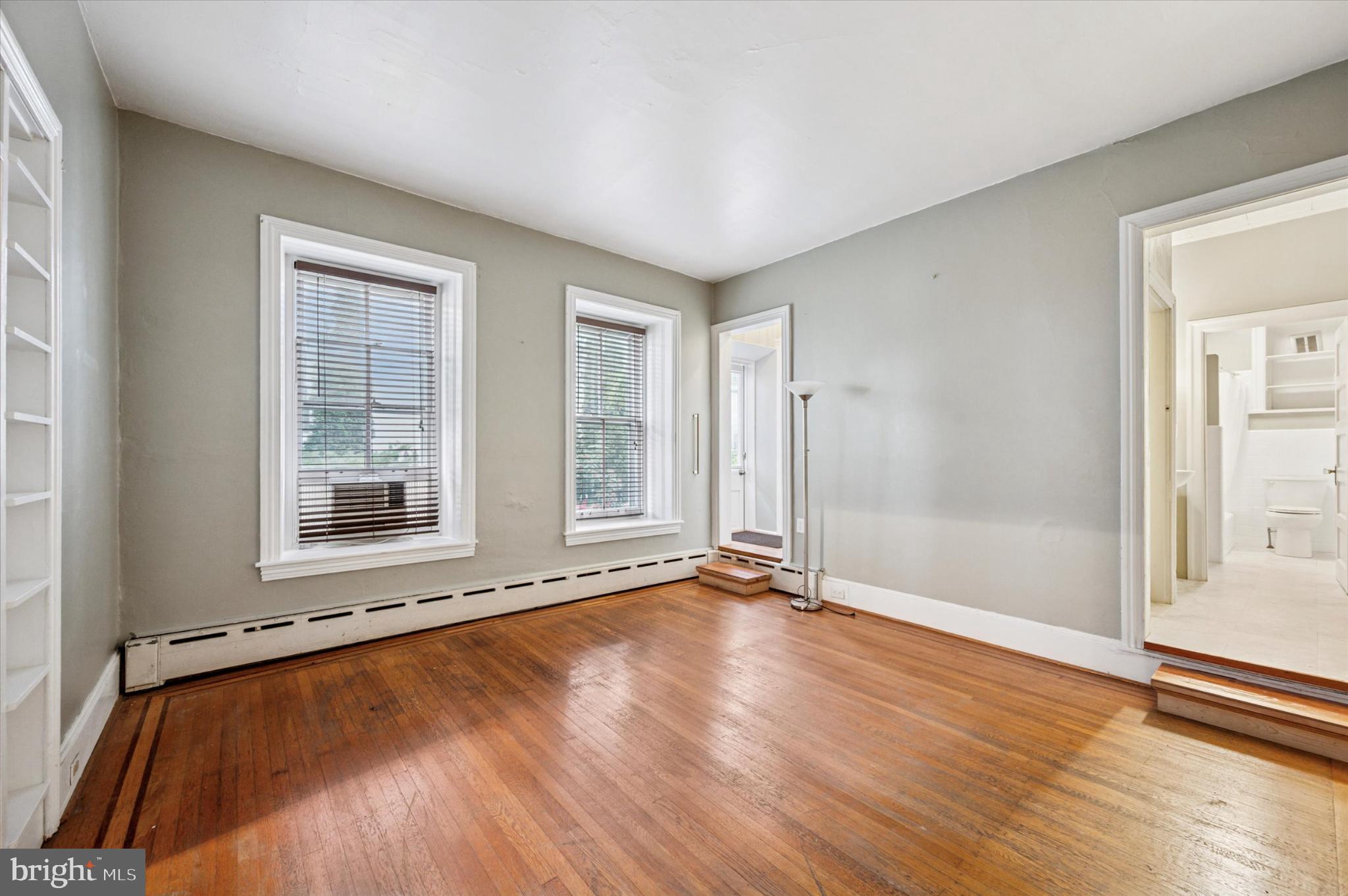 CHESTNUT HILL - Residential Income