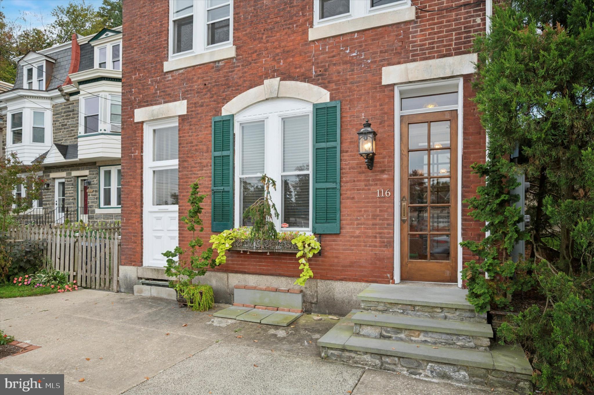 CHESTNUT HILL - Residential Income