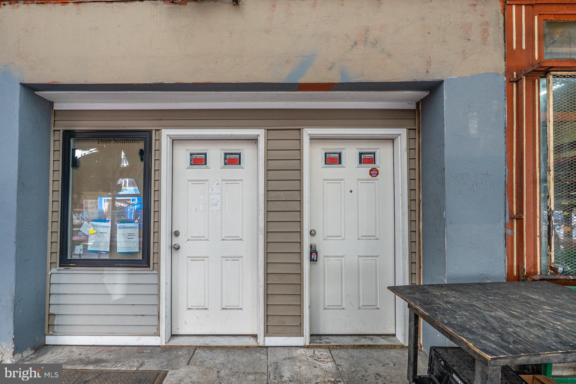 ITALIAN MARKET - Commercial Sale
