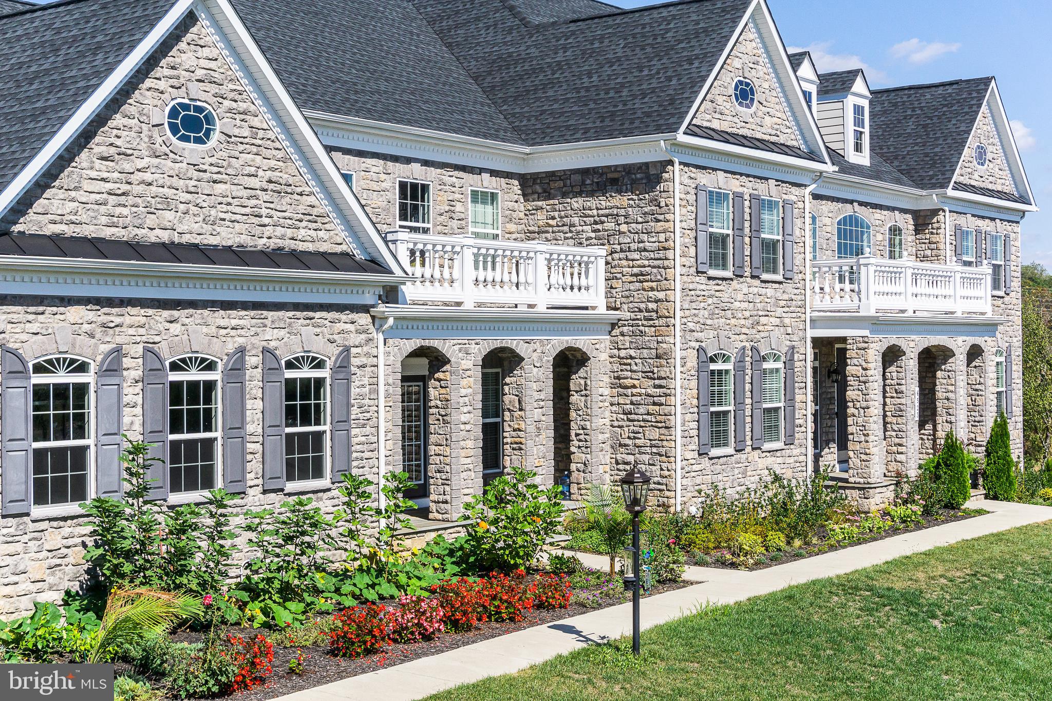 HUNTERS POND - Residential