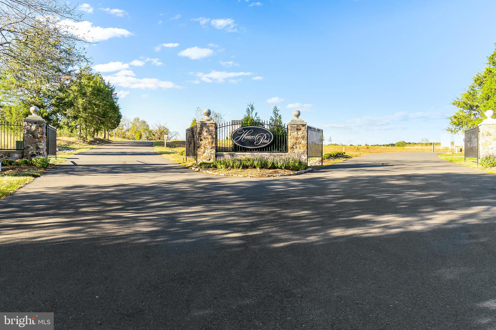 HUNTERS POND - Residential