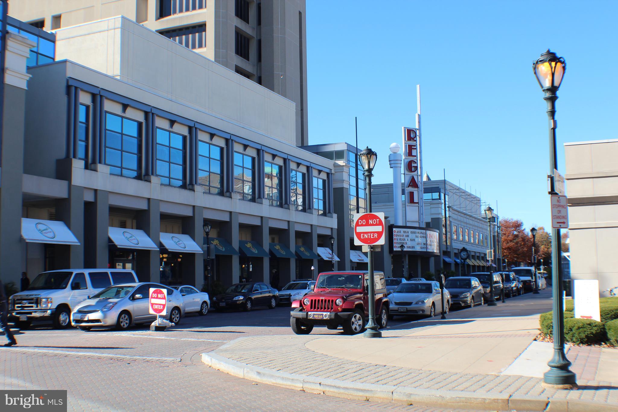 AMERICANA CENTRE - Residential