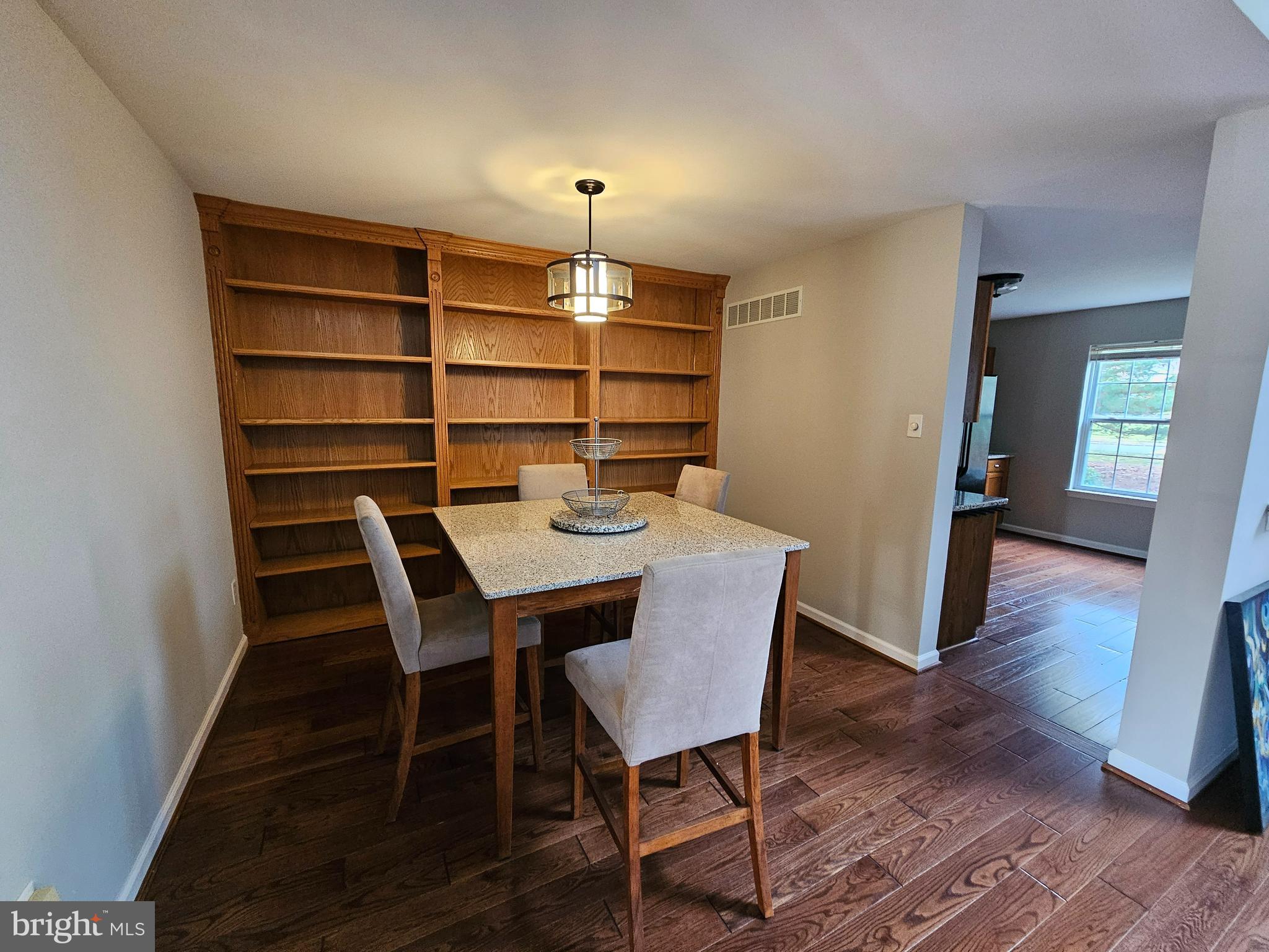 THORNHILL - Residential