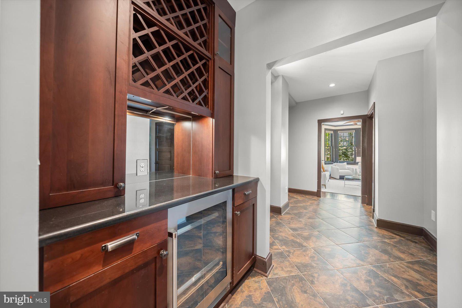 LORCOM GROVE - Residential