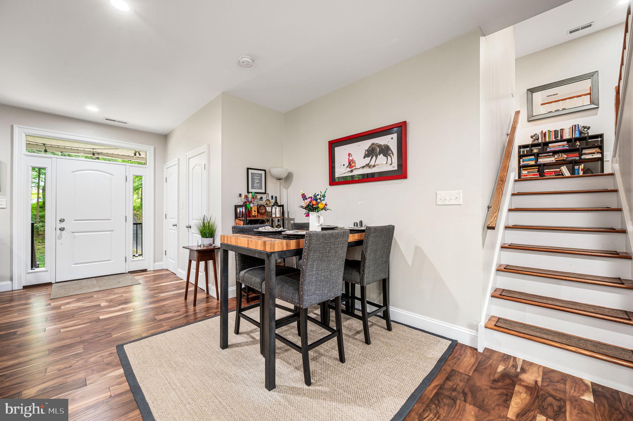 FOX KNOLL - Residential