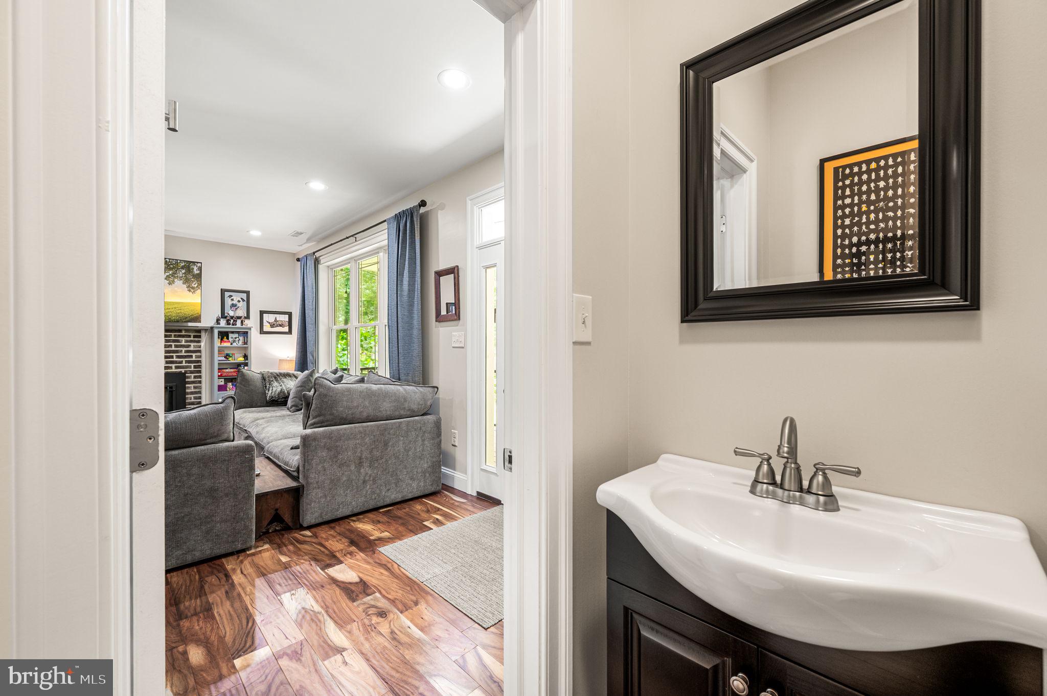 FOX KNOLL - Residential