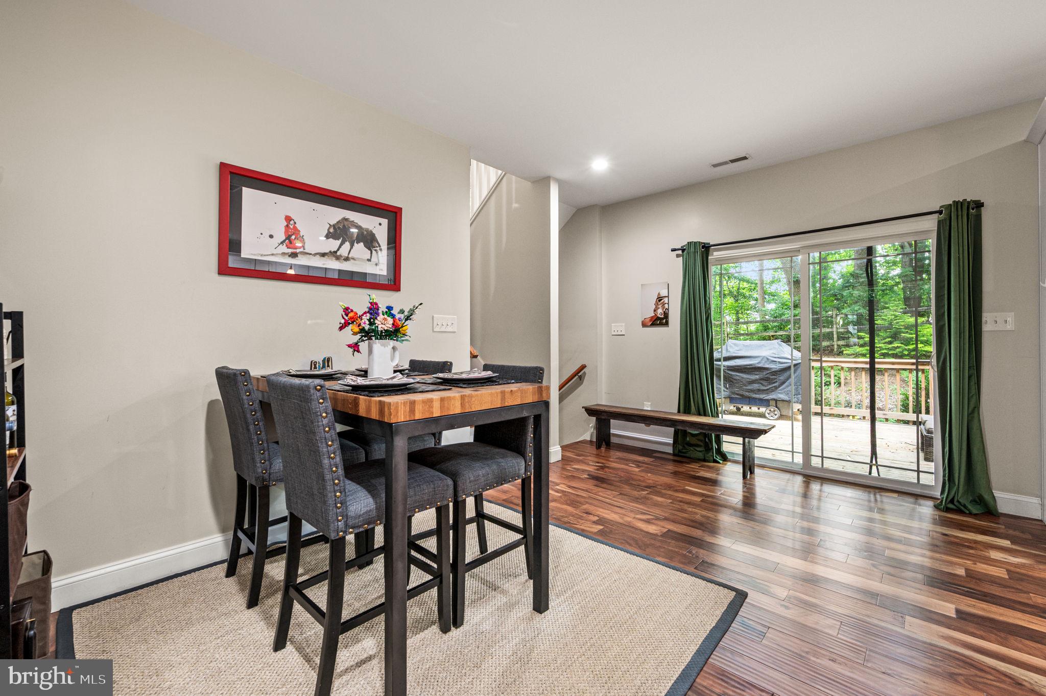 FOX KNOLL - Residential