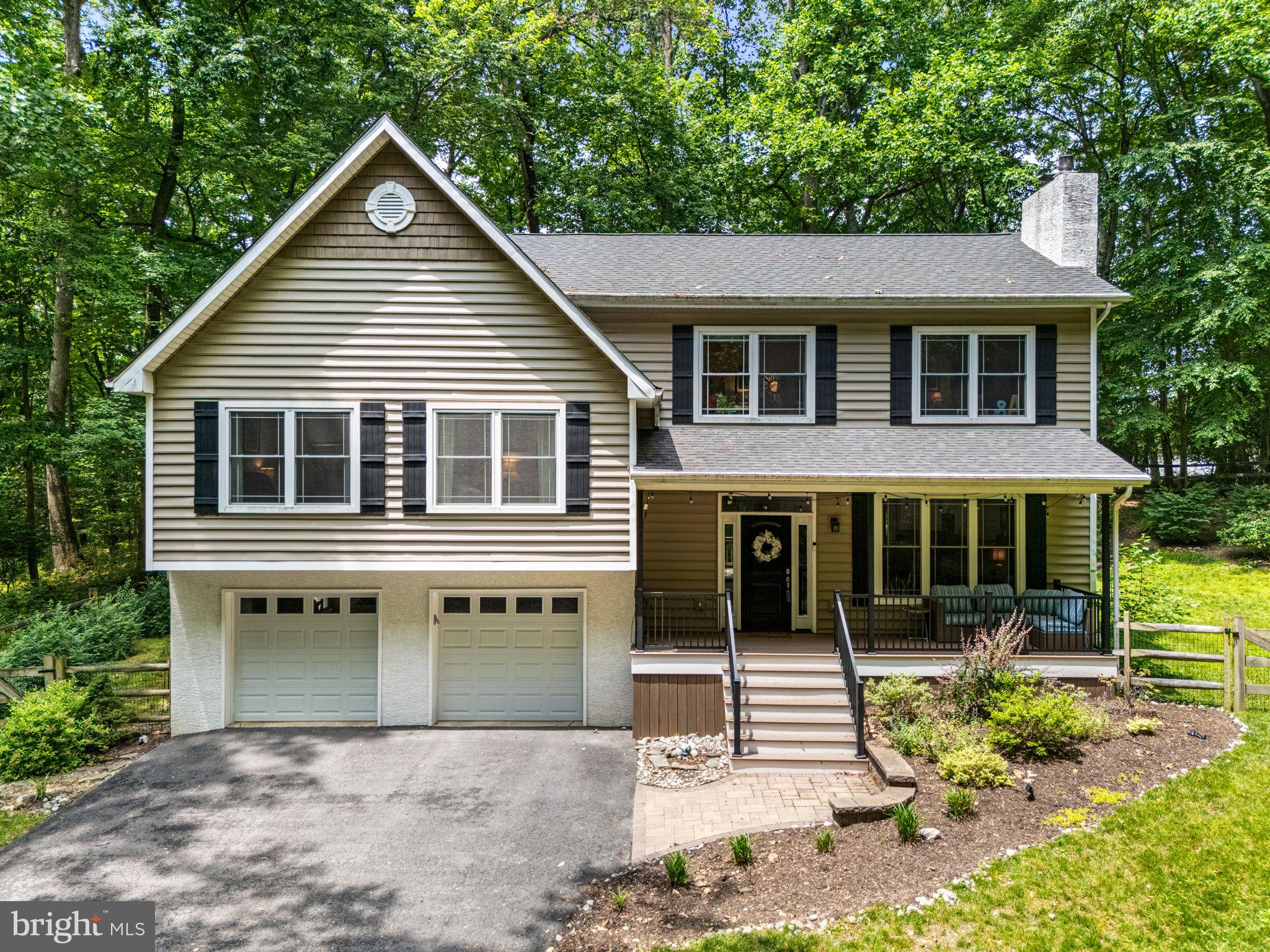 FOX KNOLL - Residential