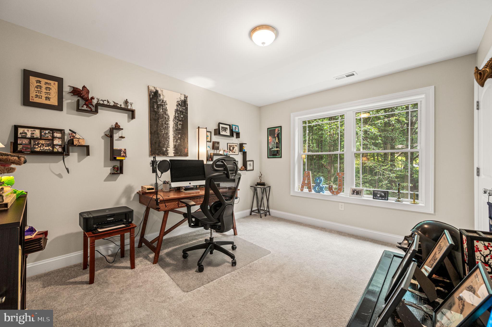 FOX KNOLL - Residential