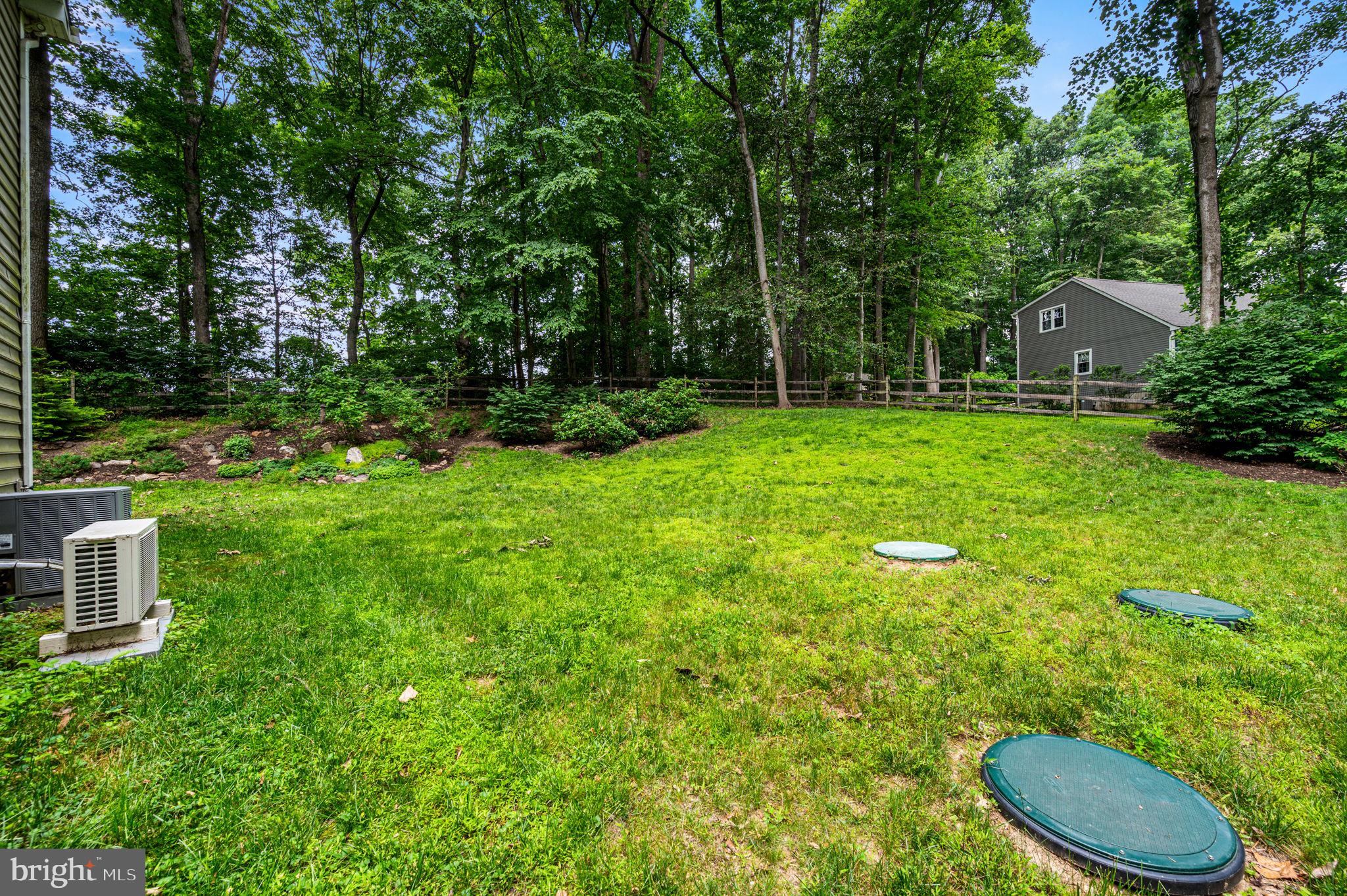 FOX KNOLL - Residential