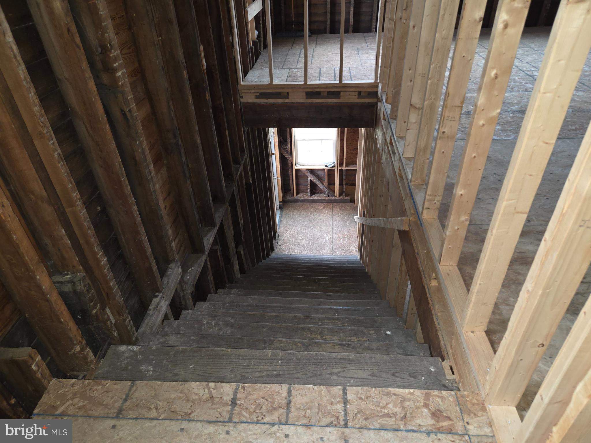 PINE GROVE - Commercial Sale