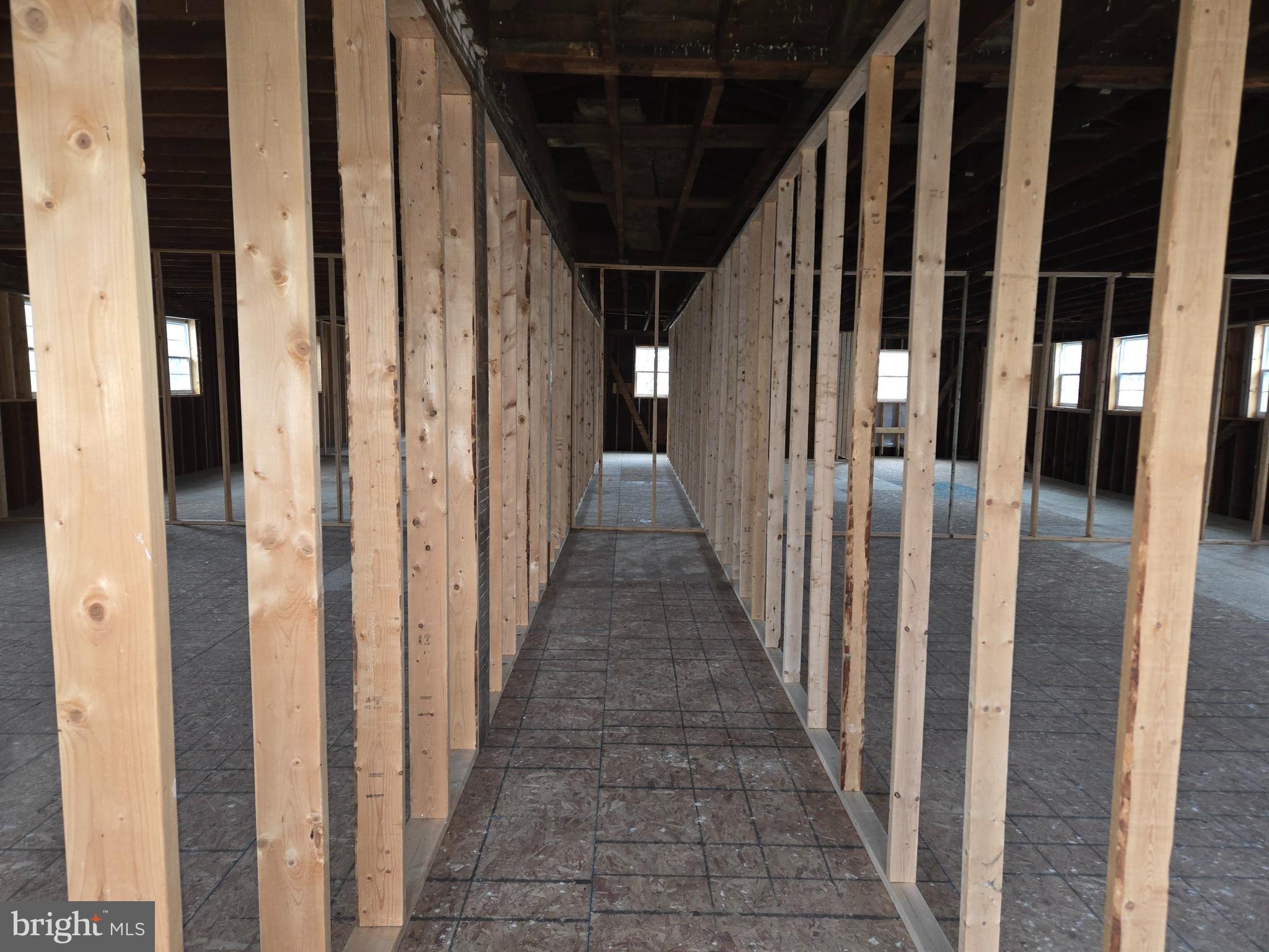PINE GROVE - Commercial Sale
