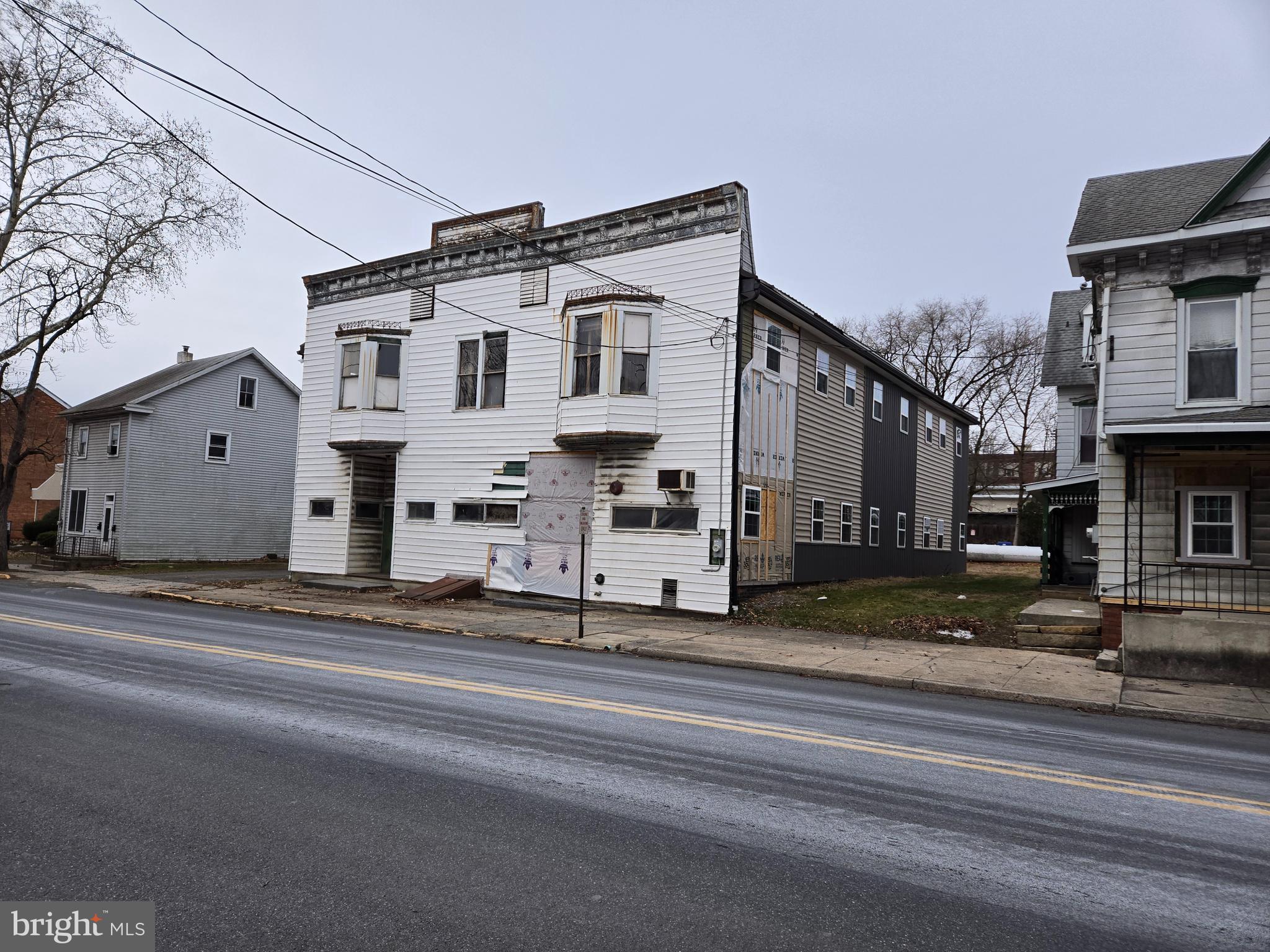 PINE GROVE - Commercial Sale
