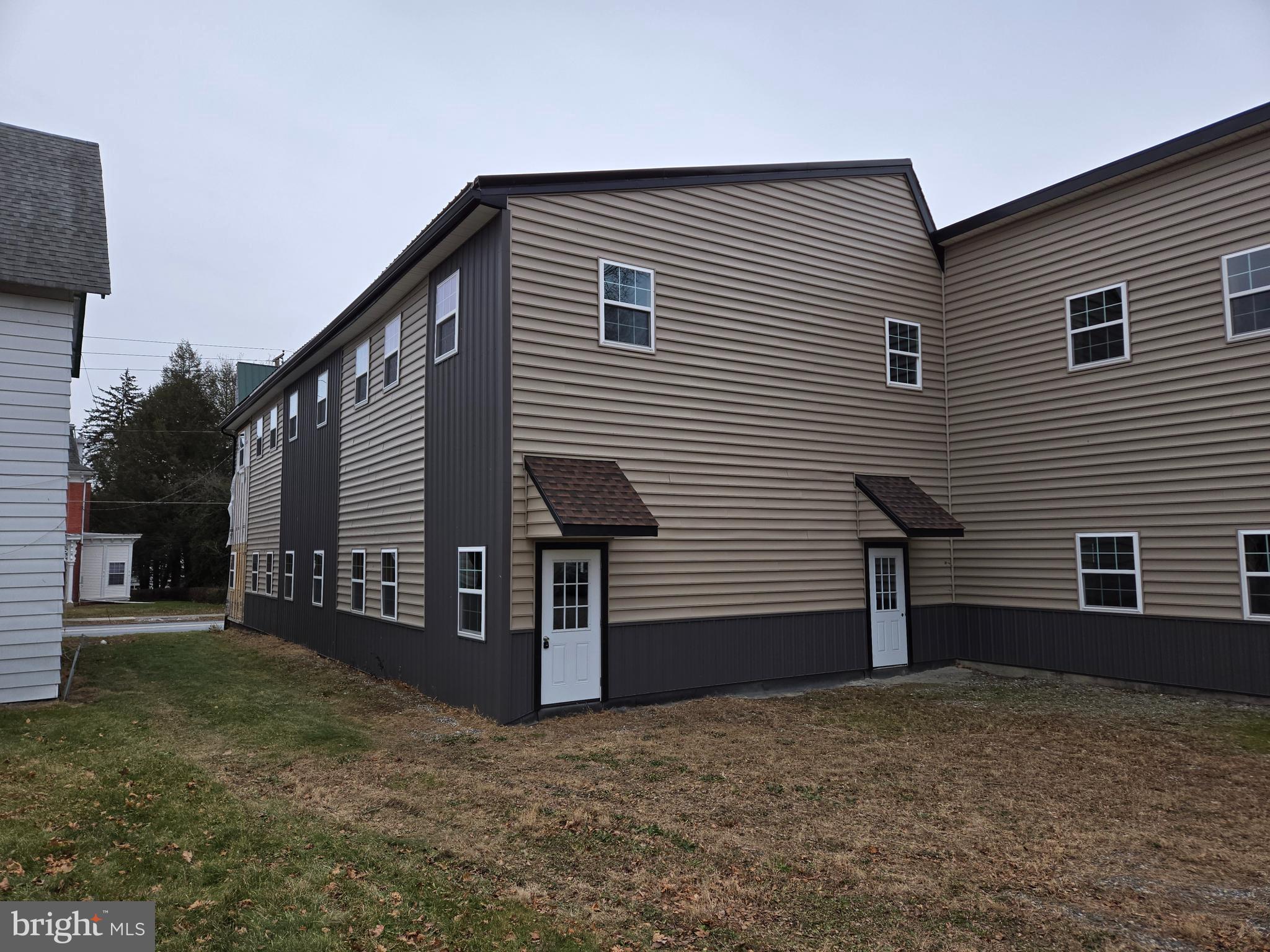 PINE GROVE - Commercial Sale