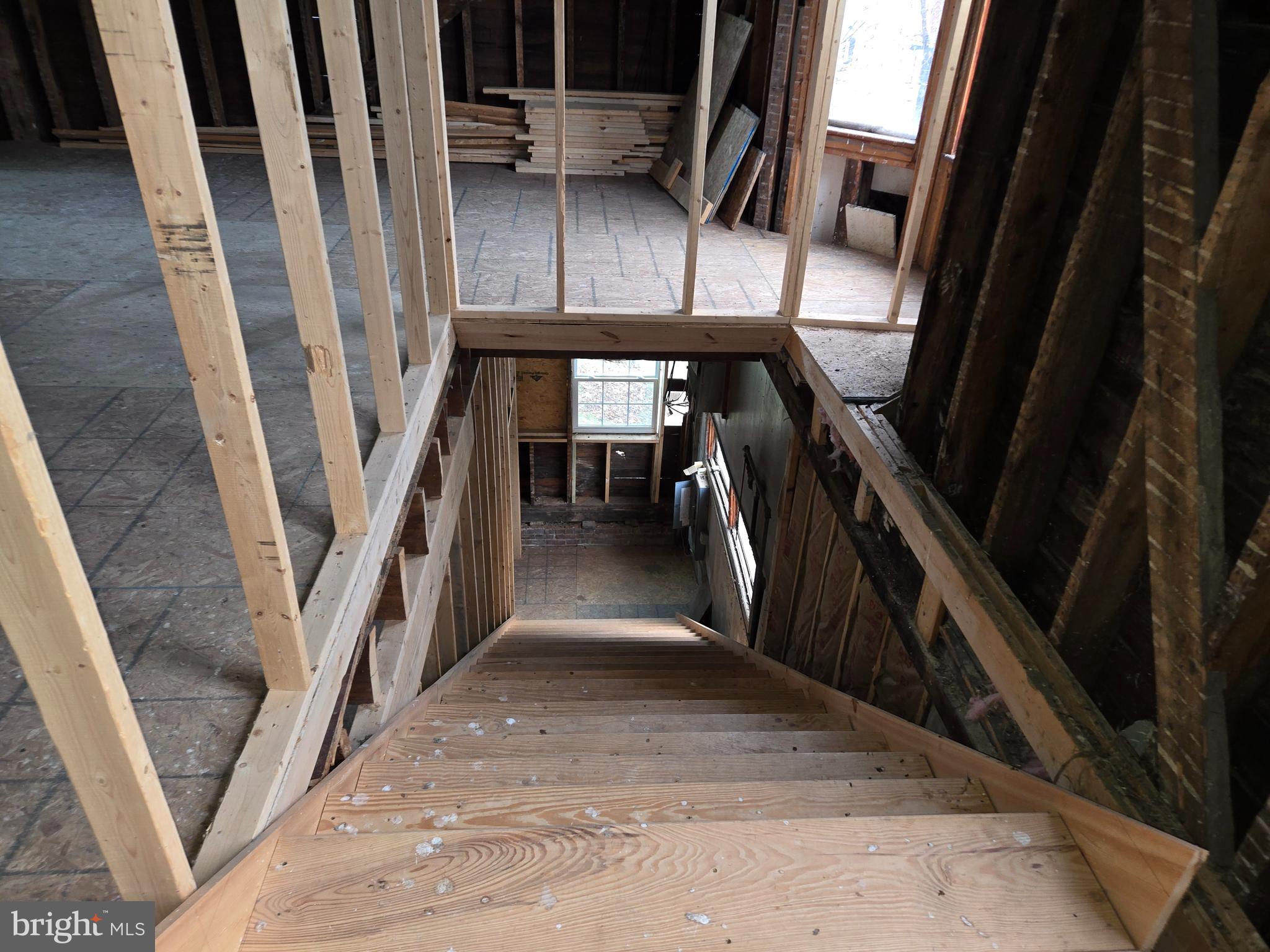 PINE GROVE - Commercial Sale