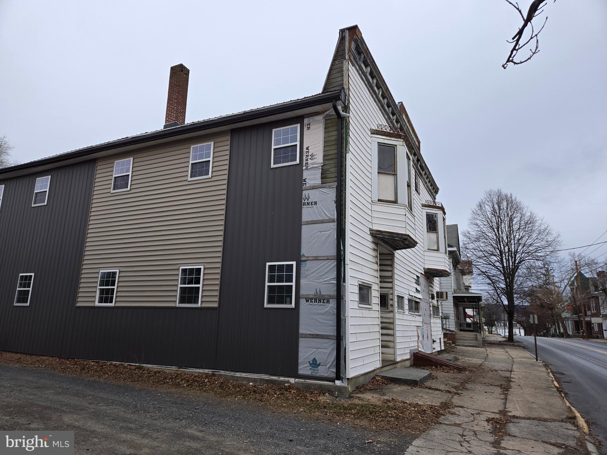 PINE GROVE - Commercial Sale