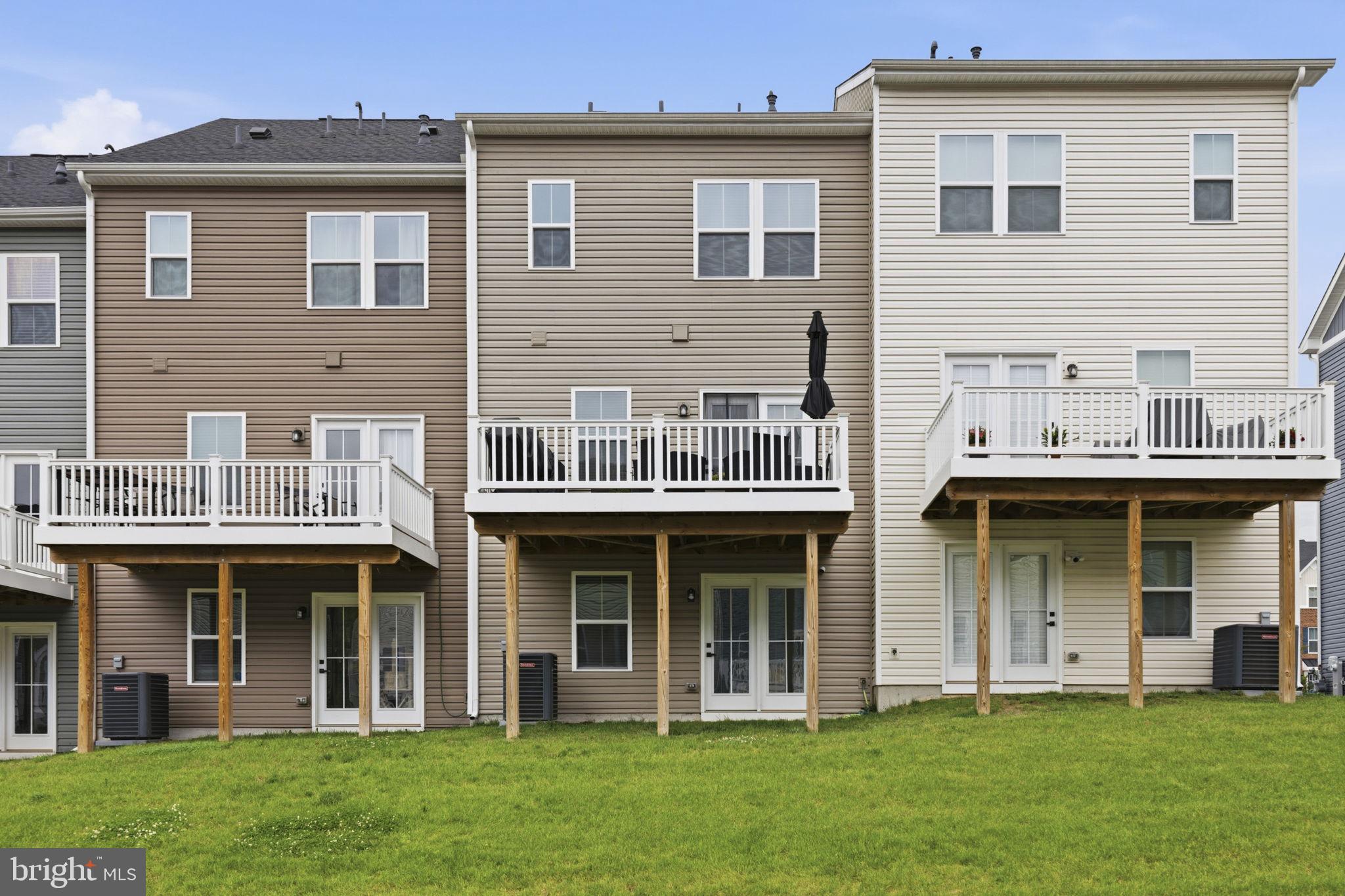 JAMES RUN TOWNHOMES - Residential