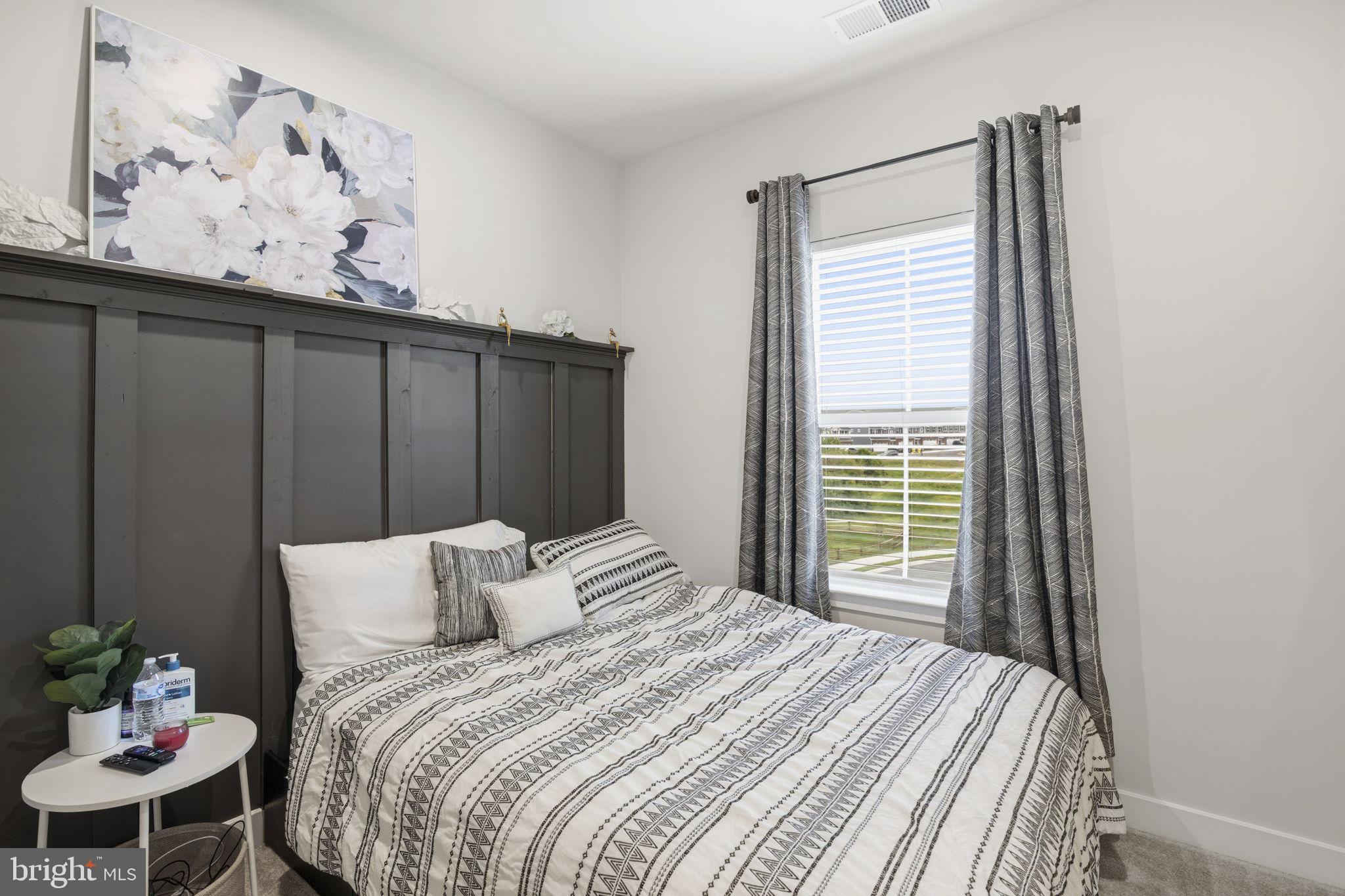 JAMES RUN TOWNHOMES - Residential