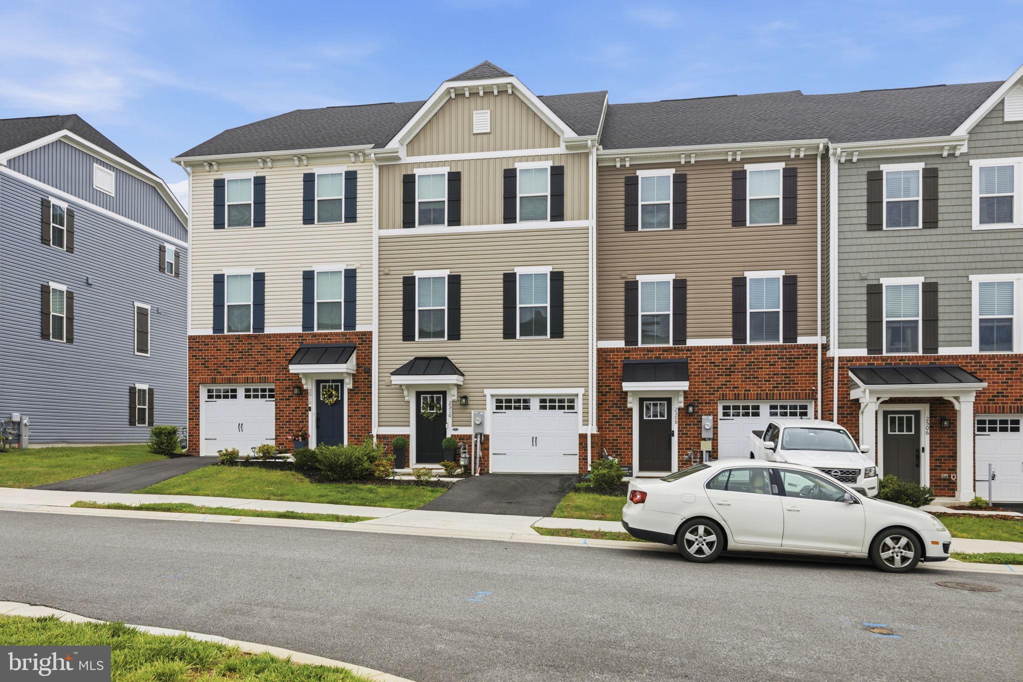 JAMES RUN TOWNHOMES - Residential