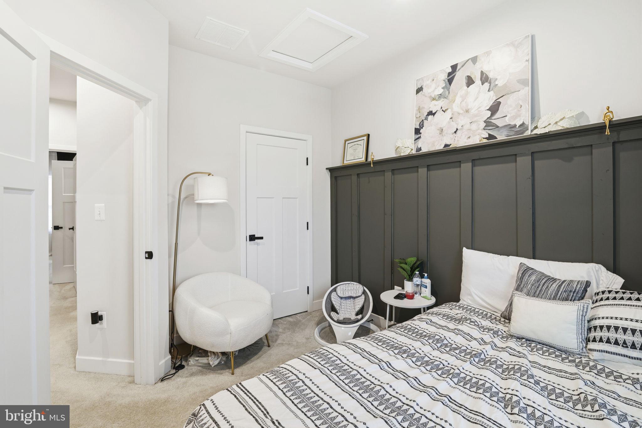 JAMES RUN TOWNHOMES - Residential