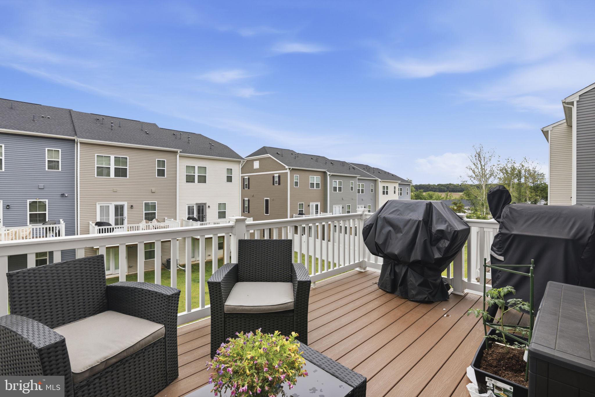 JAMES RUN TOWNHOMES - Residential