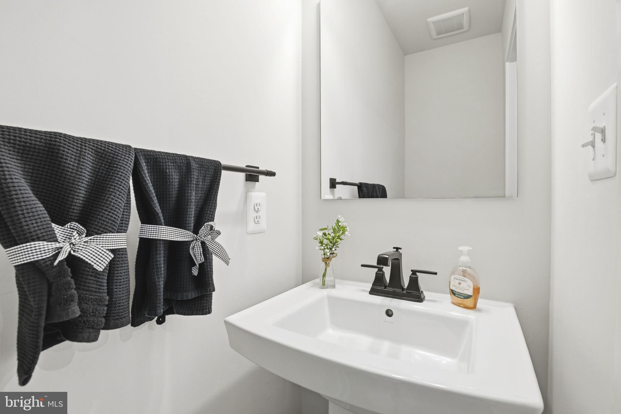 JAMES RUN TOWNHOMES - Residential